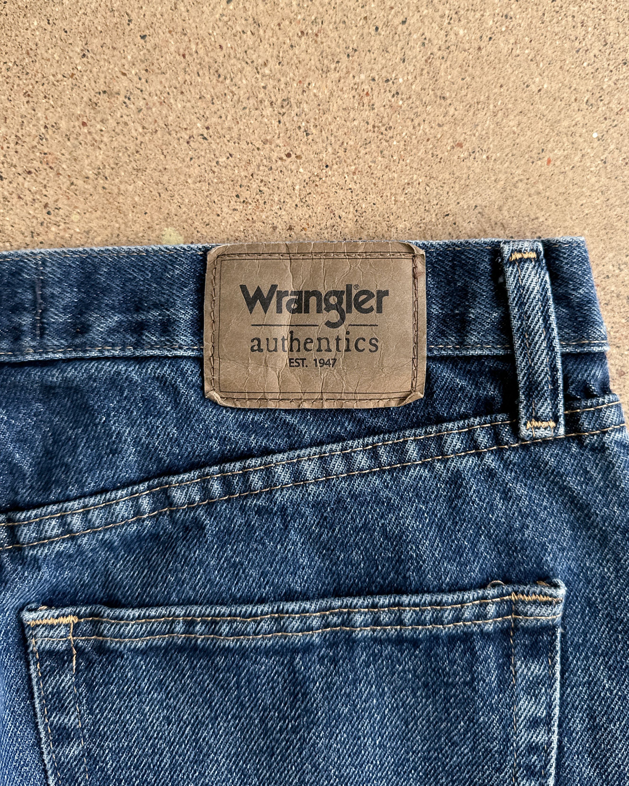 Wrangler Vintage Wrangler Jeans Blue Medium Dark Wash Men's 32 Size US 32 / EU 48 - 8 Thumbnail