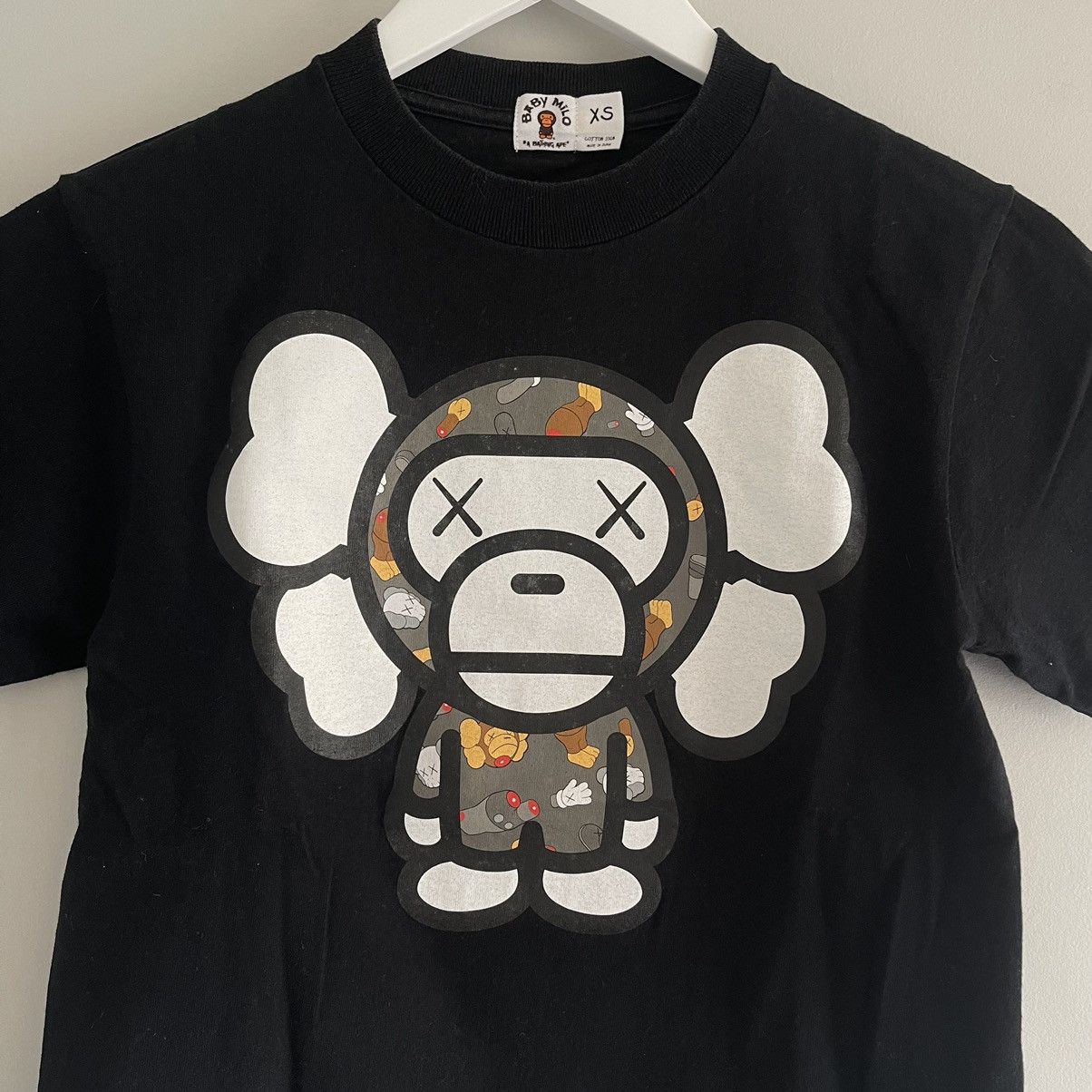 Bape × Kaws OG Baby Milo x Kaws Dissected Slaughter Camo Tee Size XS / US 0-2 / IT 36-38 - 2 Thumbnail