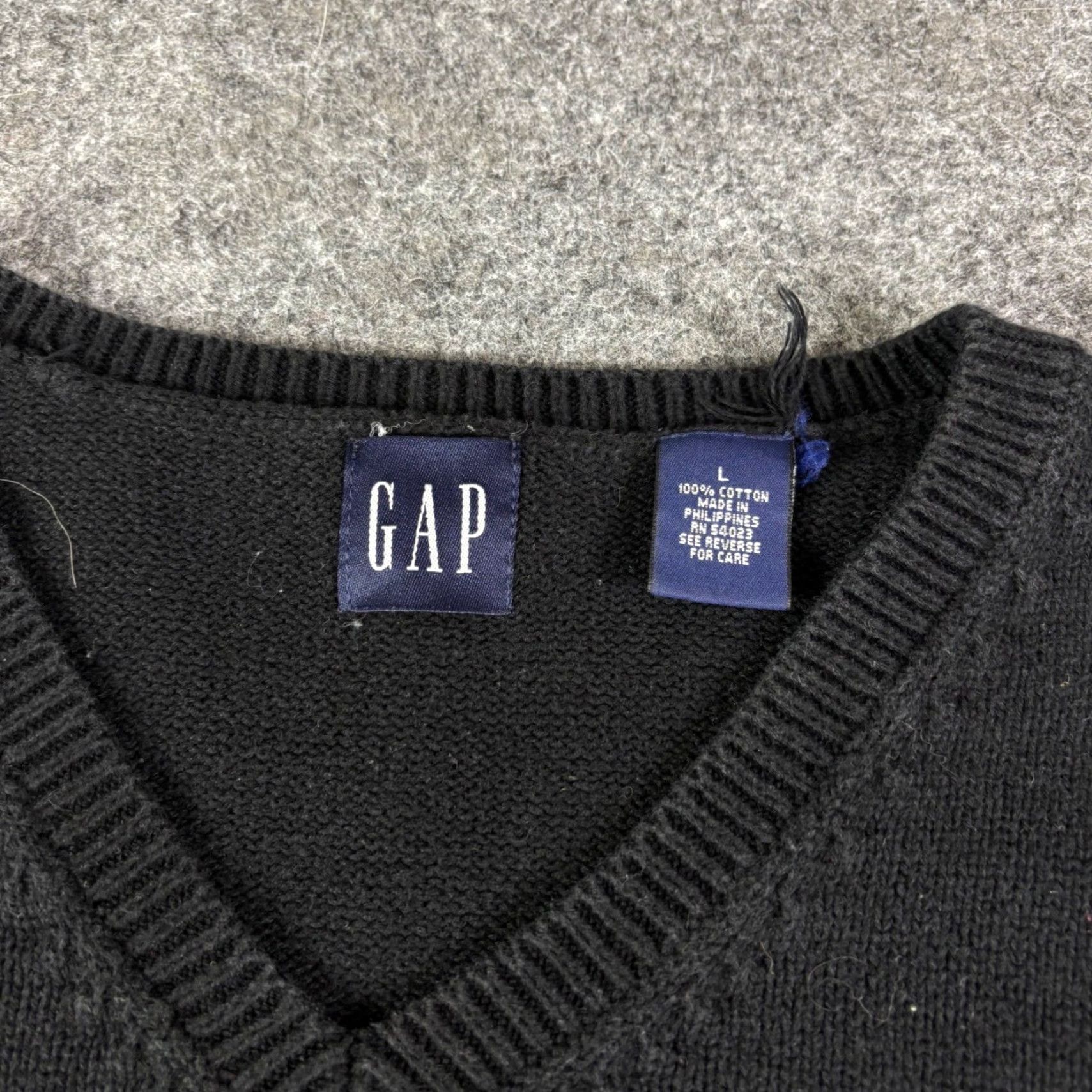 Gap Gap Black V-Neck Sleeveless Sweater Vest Mens L Cotton Classic Vintage Style Vest Size US L / EU 52-54 / 3 - 5 Thumbnail