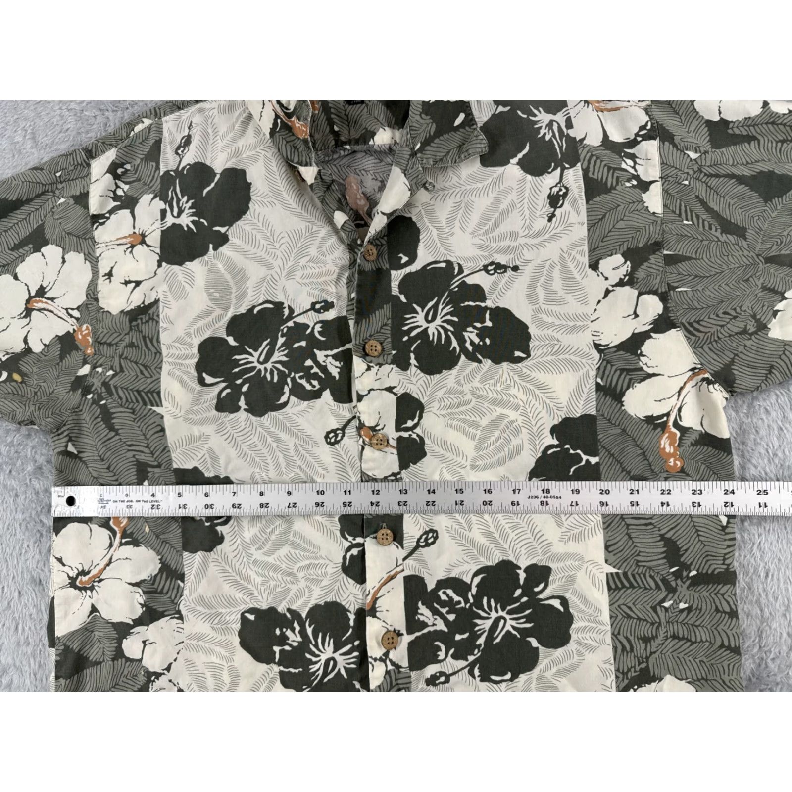 Tommy Bahama VINTAGE Tommy Bahama Shirt Men XL Gray Palm Hibiscus Rayon Hawaiian Button-Up Casual, Resort, Aloha Theme Mens Size US XL / EU 56 / 4 - 7 Thumbnail