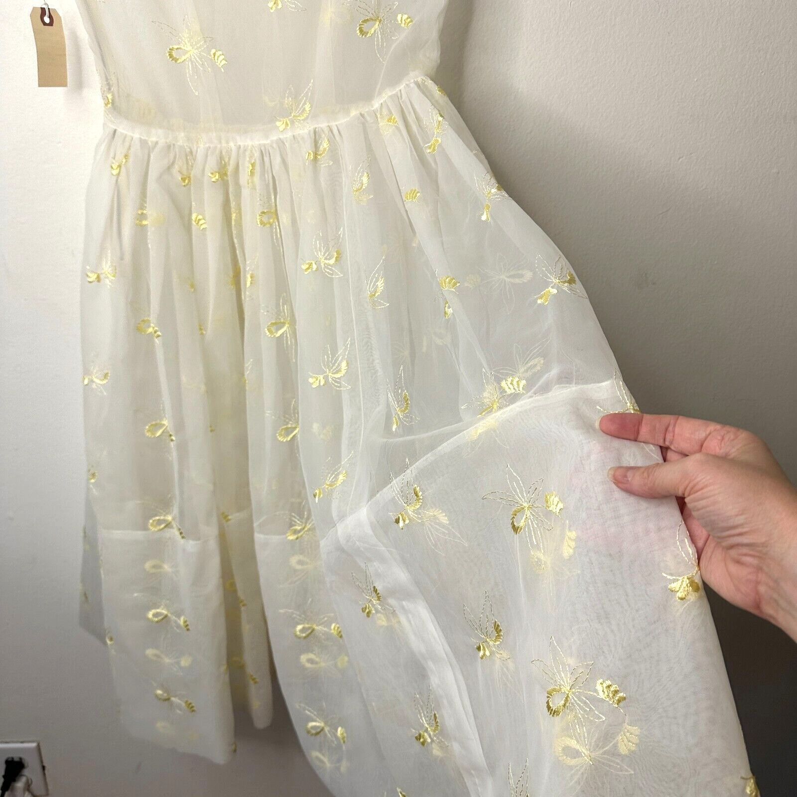 Vintage VINTAGE 50s Pale Yellow Floral Embroidered Sleeveless Dress Size S / US 4 / IT 40 - 10 Thumbnail
