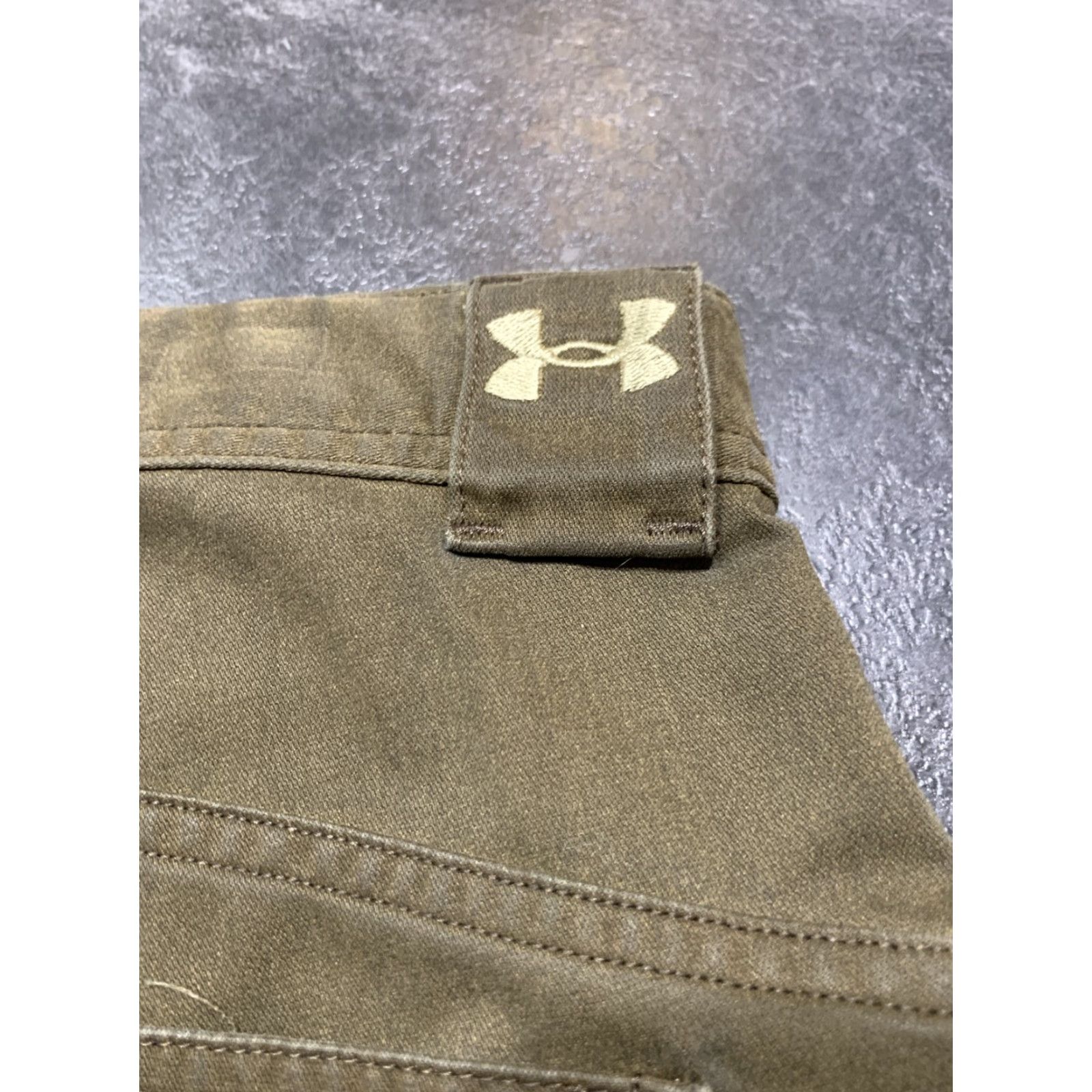 Under Armour Under Armour Golf Shorts Mens Size 32 Olive Flat Front Lightweight Moisture Wicking Size US 32 / EU 48 - 6 Thumbnail