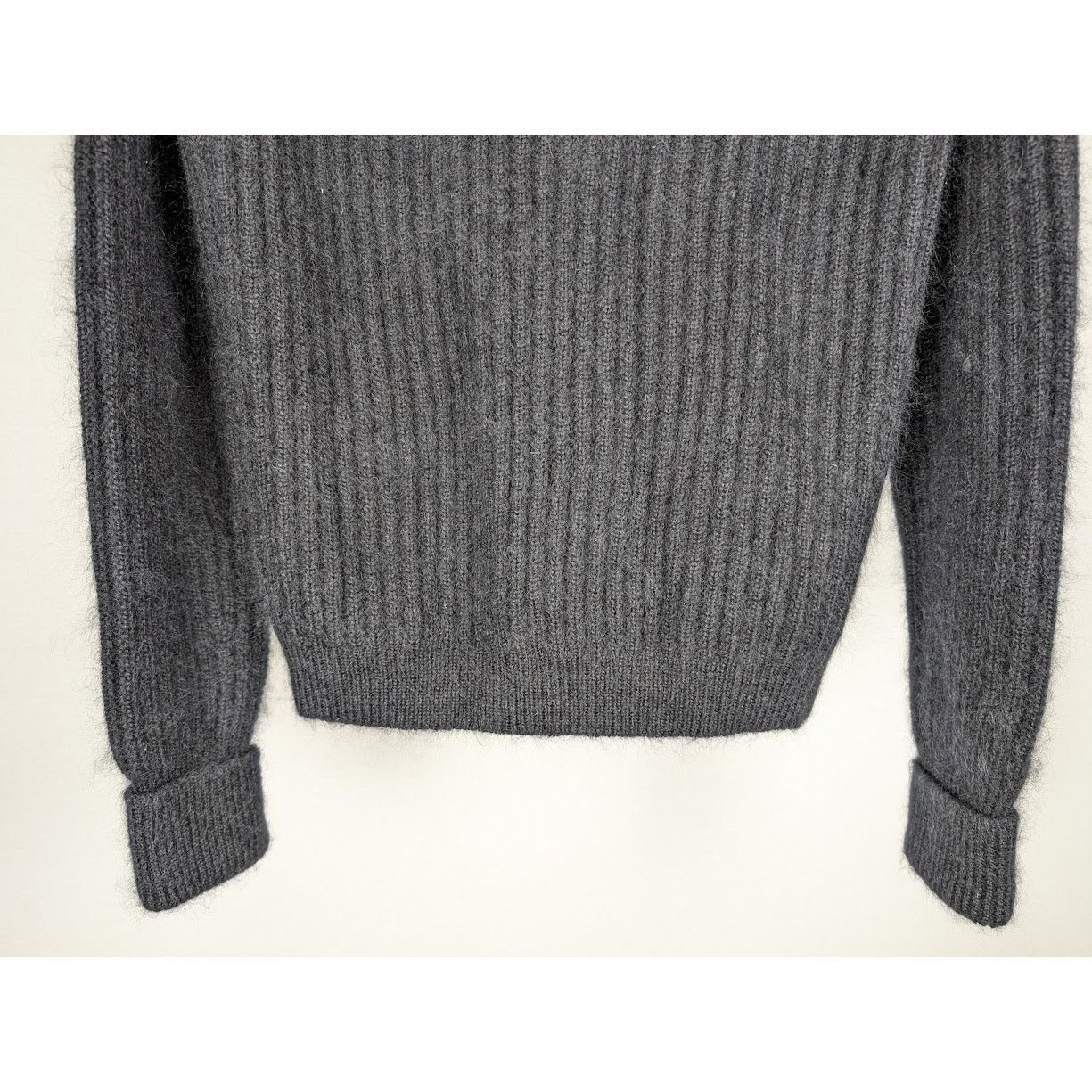 Tom Ford o1rshd1 CC20 Cardigan in Gray Size US M / EU 48-50 / 2 - 12 Thumbnail