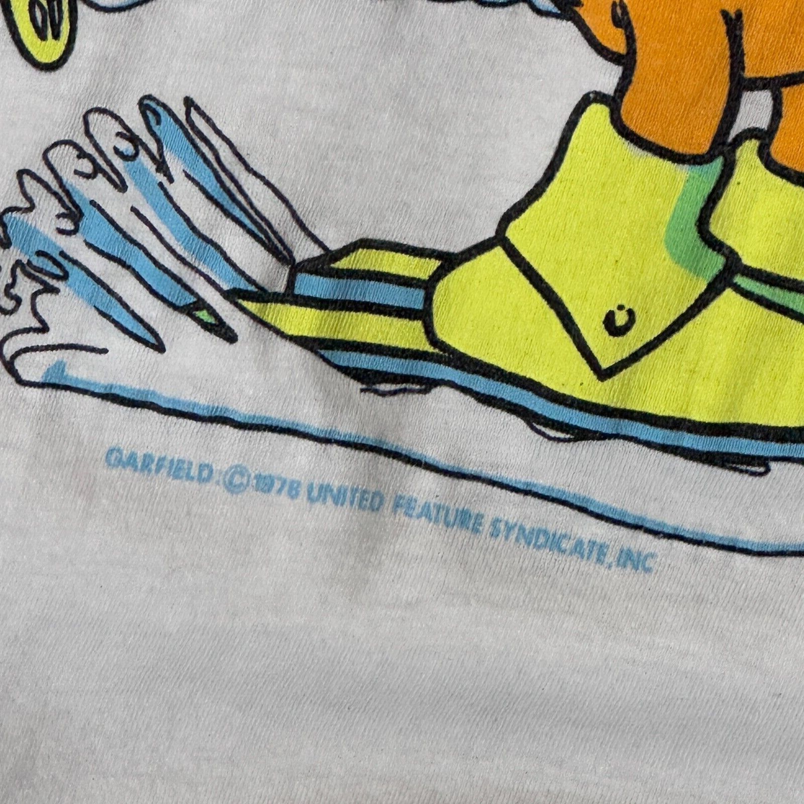 Vintage Vintage White Cotton T-Shirt Size XL Garfield 1978 Ski Sking Size US XL / EU 56 / 4 - 6 Thumbnail