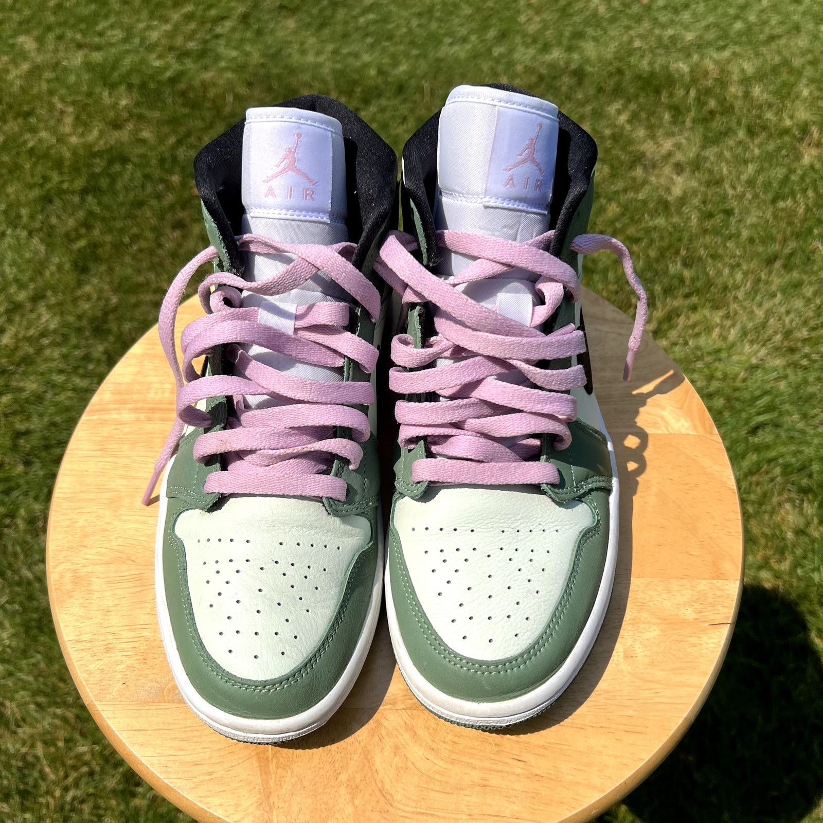 Jordan Brand × Nike Size 8 - Wmns Air Jordan 1 Mid SE Dutch Green Women's Shoes Size US 8 / IT 38 - 5 Thumbnail