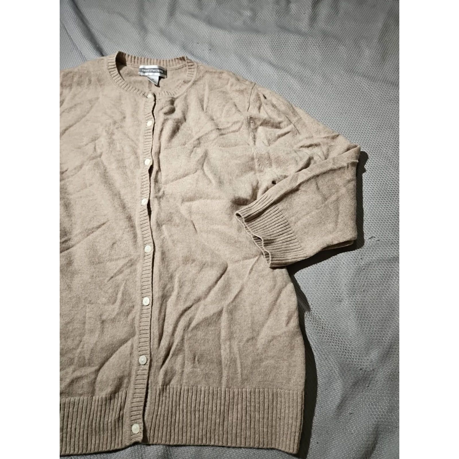 Vintage VINTAGE Investments Sweater Womens Medium Beige Cardigan Button Preppy Dainty Luxury Size M / US 6-8 / IT 42-44 - 5 Thumbnail