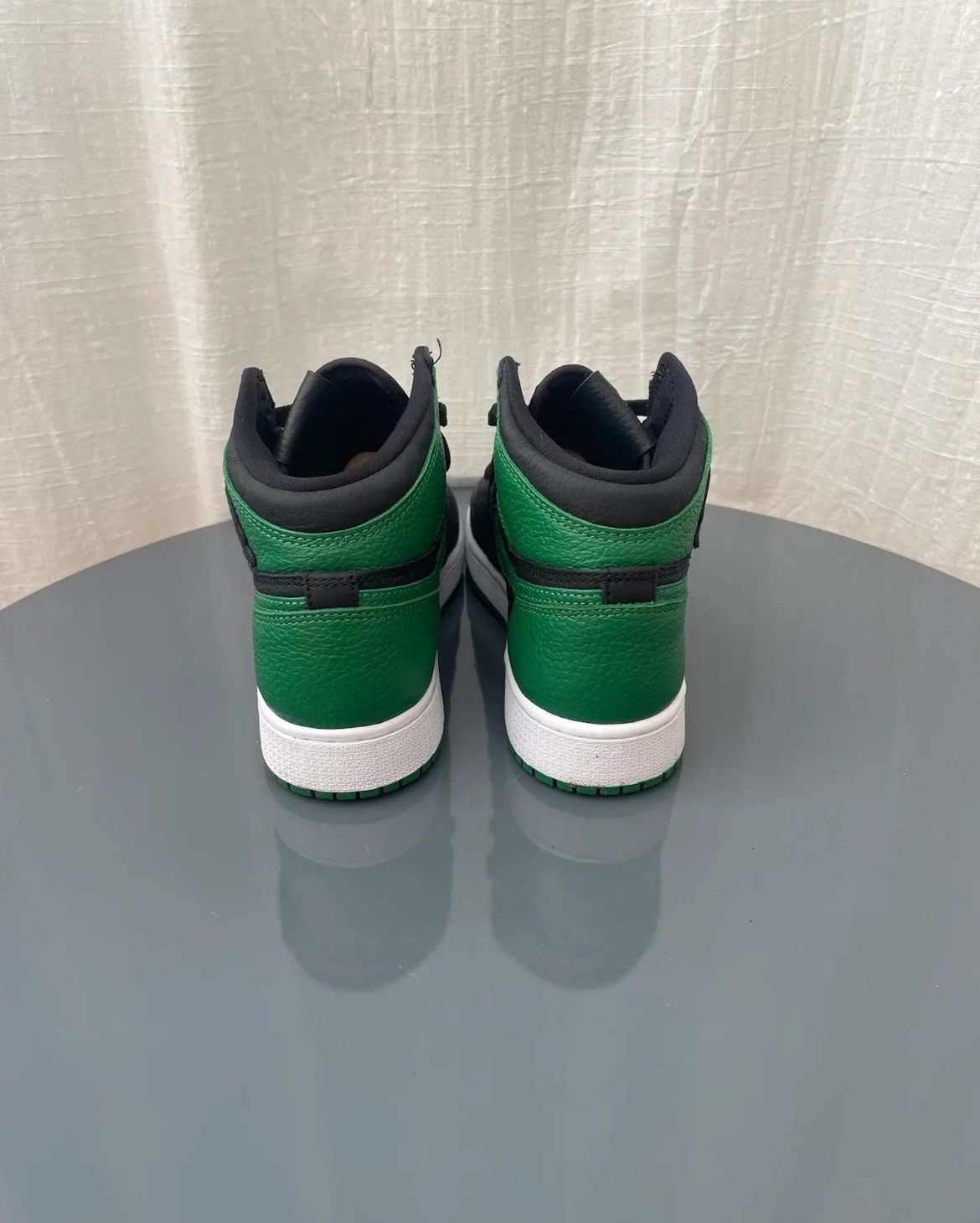 Jordan Brand Jordan 1 Pine Green 2.0 Size US 5 / IT 35 - 4 Thumbnail