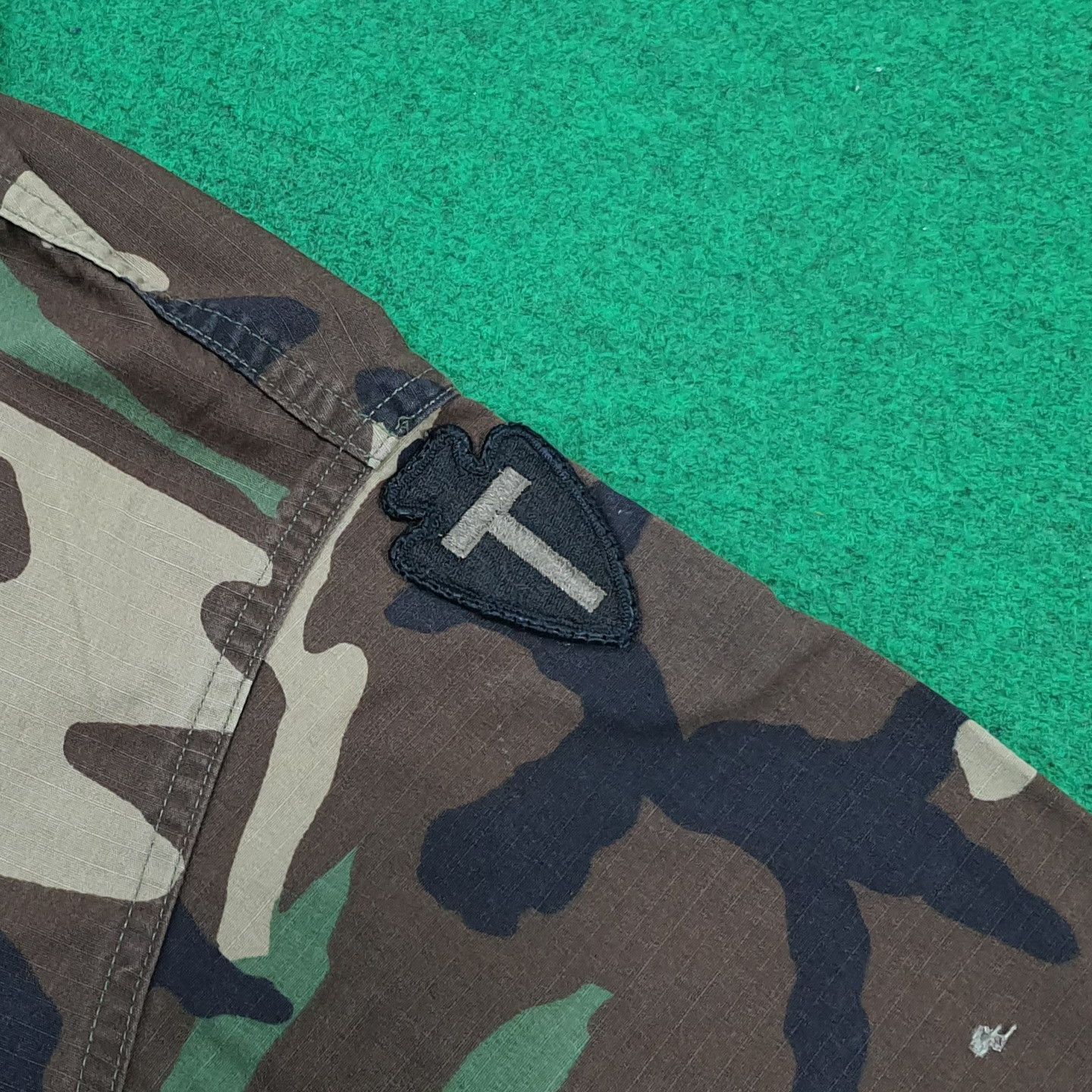 Vintage Vintage U.S Army Woodland Camouflage Camo Jacket C305N19 Size US L / EU 52-54 / 3 - 6 Thumbnail