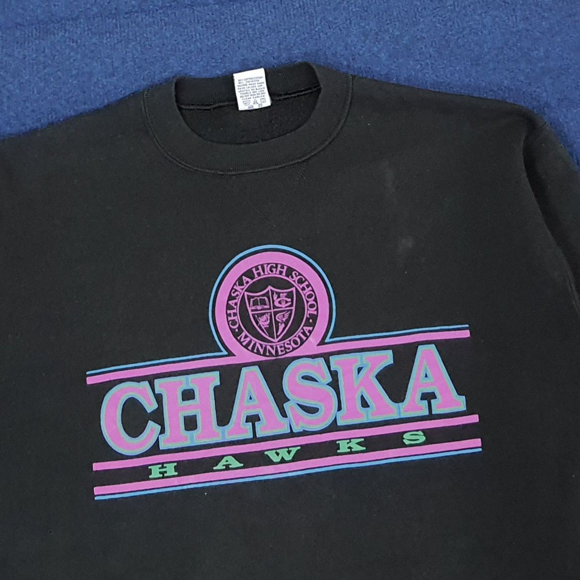 Vintage Vintage Chaska Hawks High School Minnesota Sweatshirt C248N9 Size US L / EU 52-54 / 3 - 2 Thumbnail