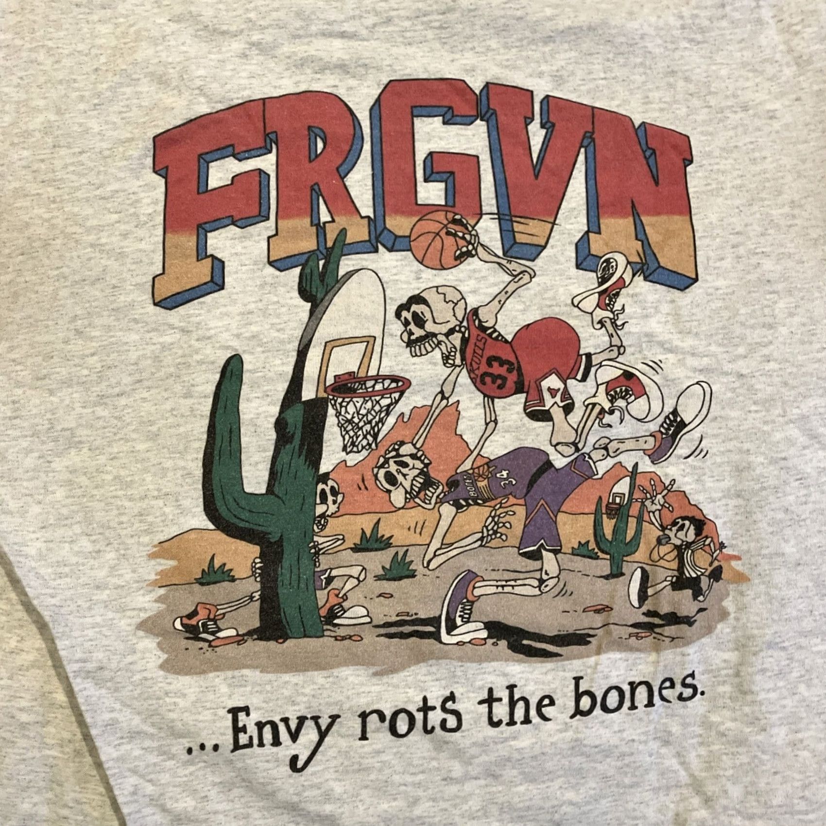 Bones FRGVN T-Shirt Basketball Graphic Crew Neck Short Sleeve Men XL Gray Mens XL Size US XL / EU 56 / 4 - 2 Thumbnail