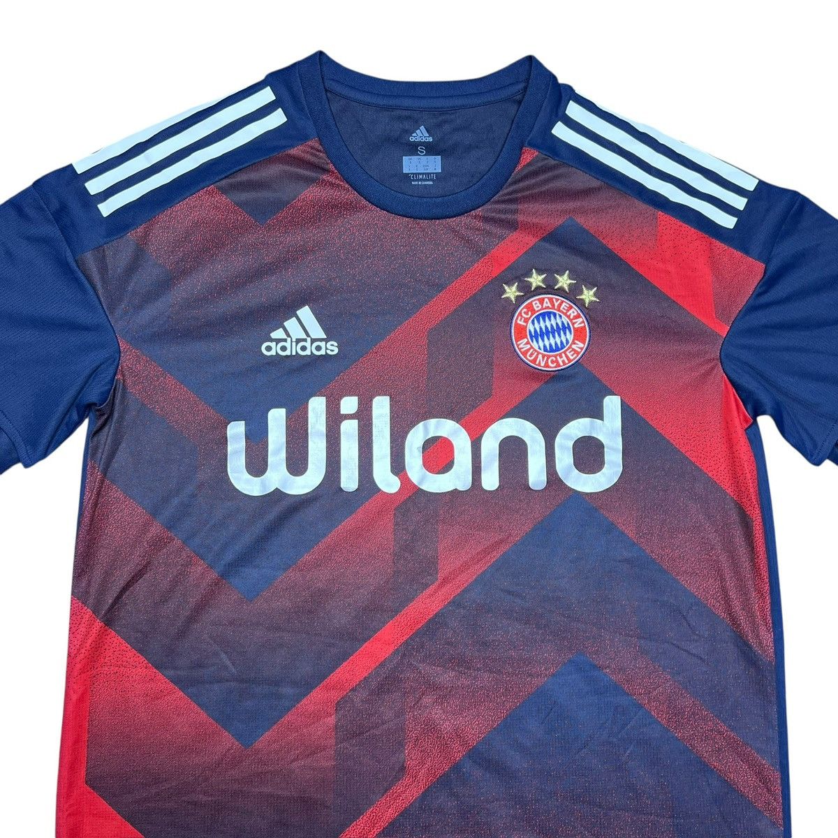 Adidas 2017 FC Bayern Munich Adidas Training Soccer Football Jersey Size US S / EU 44-46 / 1 - 7 Thumbnail