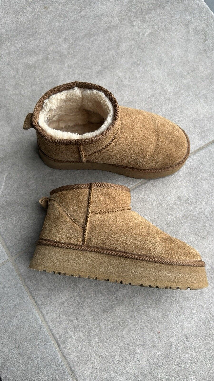 Ugg Ugg Classic Low Platform Winter Suede Sheepskin Shoes Size US 7 / IT 37 - 16 Thumbnail