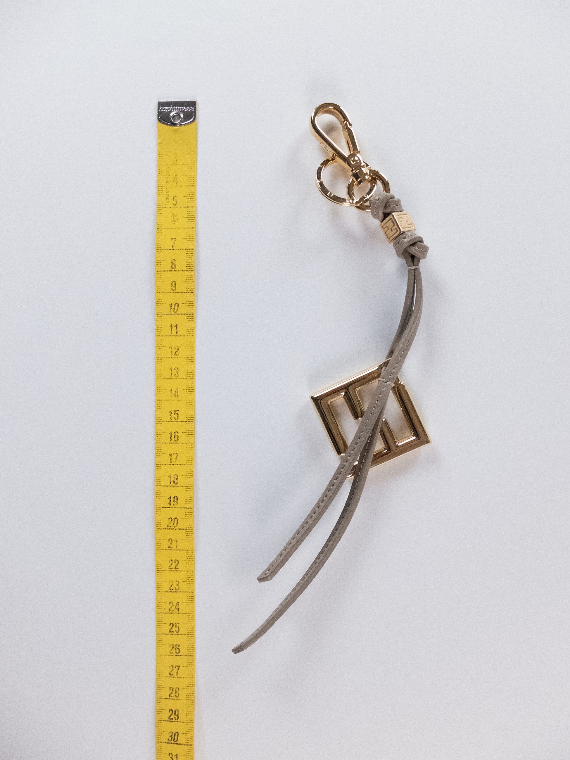 Fendi FENDI gray FF diamonds leather bag charm / keyring Size ONE SIZE - 7 Thumbnail
