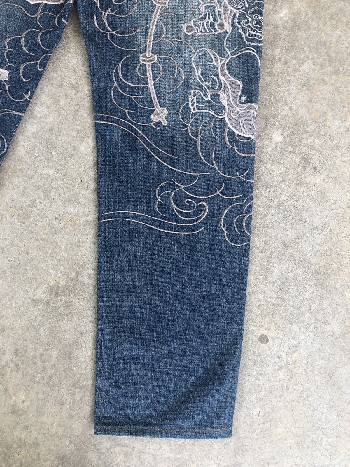Karakuri Tamashii Karakuri Tamashii Embroidered Jeans Distressed Jeans Size US 30 / EU 46 - 12 Thumbnail