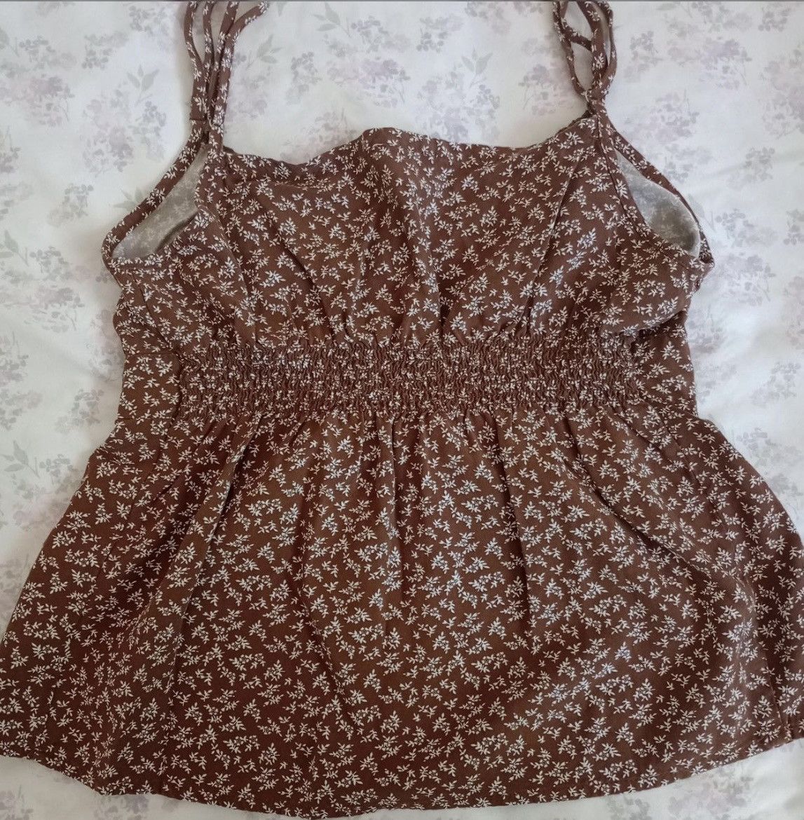 Brandy Melville john galt floral tank top Size XS / US 0-2 / IT 36-38 - 2 Thumbnail