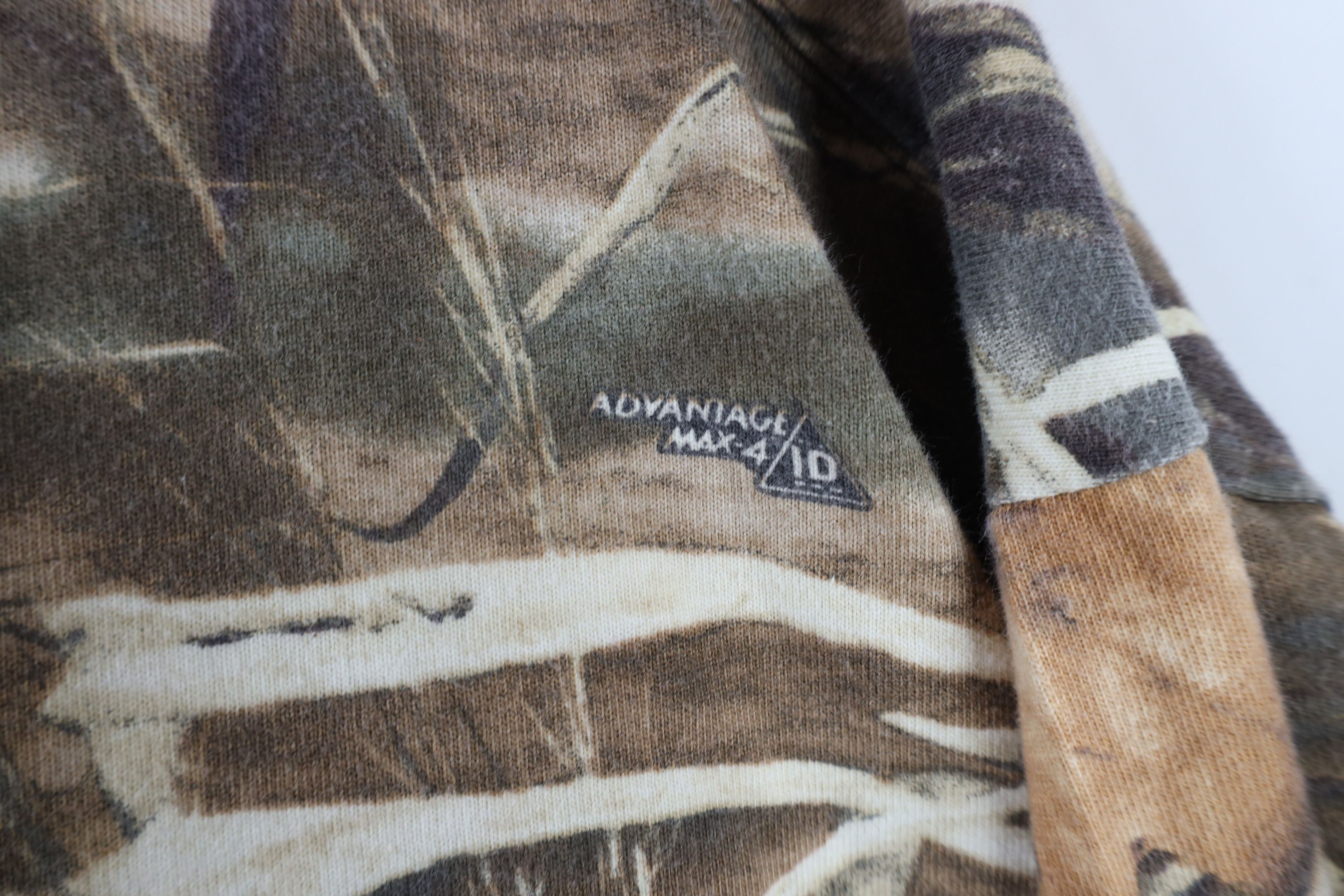 Vintage Vintage Streetwear Camouflage Long Sleeve Henley T-Shirt Size US XXL / EU 58 / 5 - 6 Thumbnail