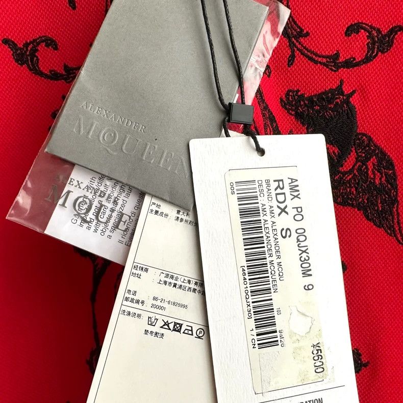 Alexander McQueen Alexander Mcqueen Lead the short sleeves Size US S / EU 44-46 / 1 - 7 Thumbnail