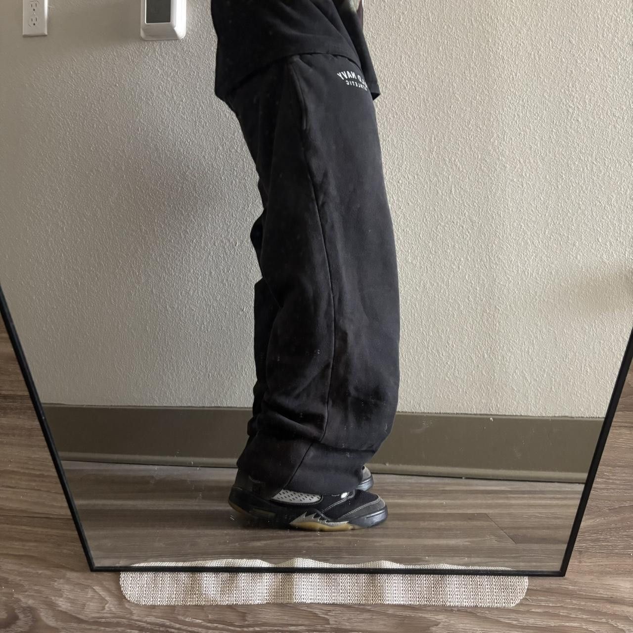 Old Navy Crazy Vintage Y2K/2000s Baggy Black Old Navy Skater Essential Sweatpants! Size M Size US 34 / EU 50 - 2 Thumbnail