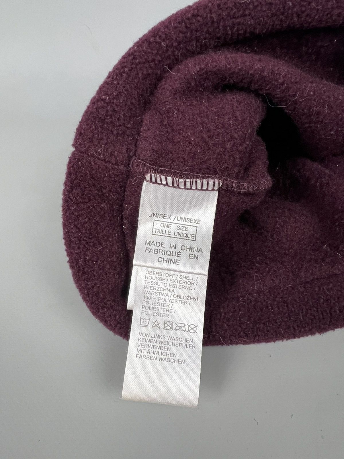 Jack Wolfskin Crazy Y2k fleece Jack Wolfskin Beanie Hat Size ONE SIZE - 6 Thumbnail