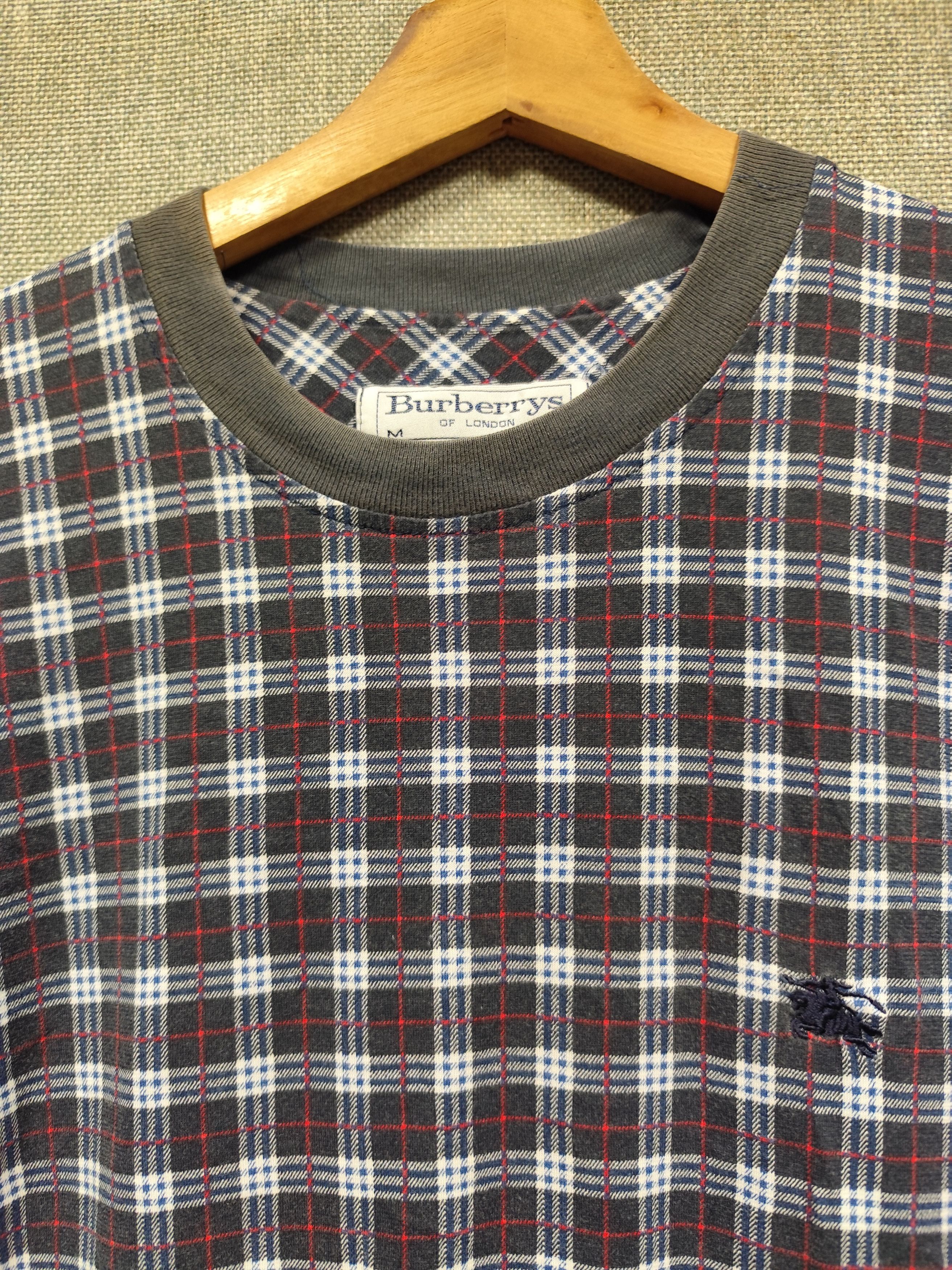 Burberry Vintage 90s Burberry Nova Check distressed Size US L / EU 52-54 / 3 - 3 Thumbnail