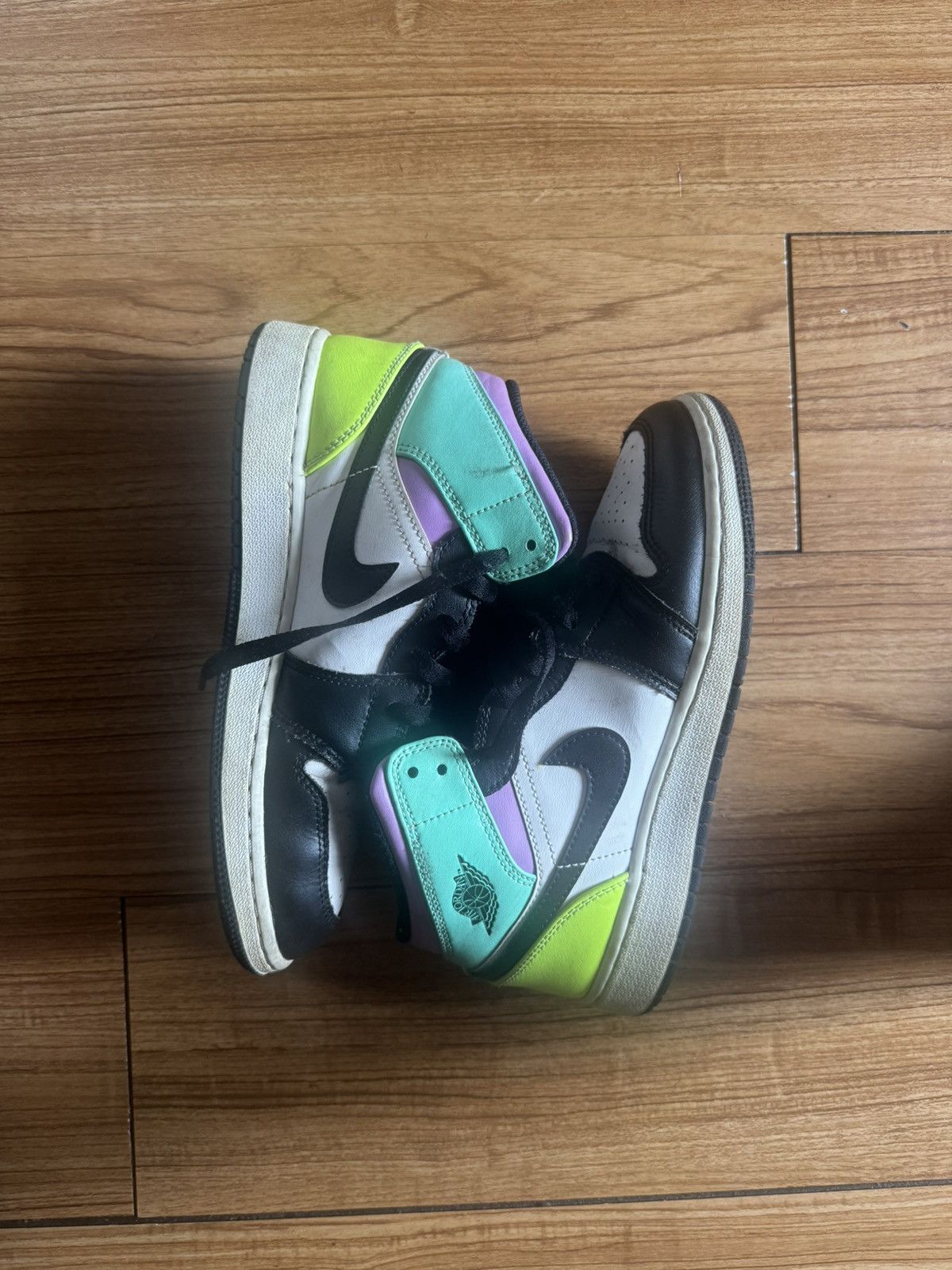 Jordan Brand Jordan 1s Size US 6.5 / EU 39-40 - 1 Thumbnail