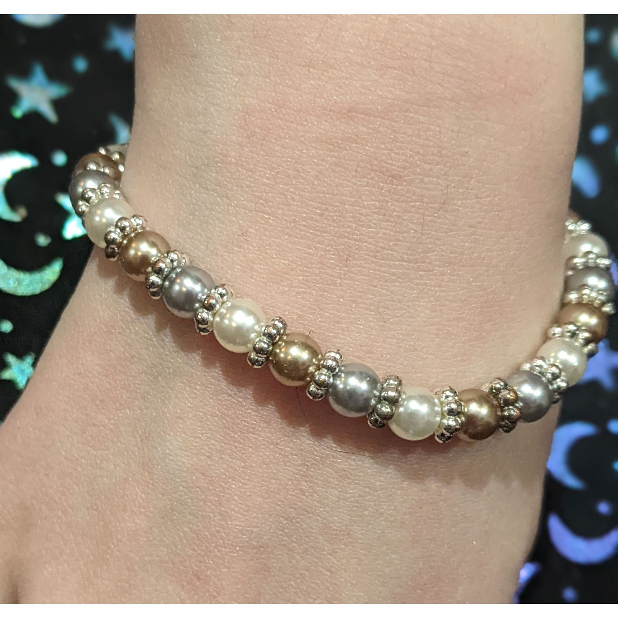 Other Roman Elegant Simple Pearl Stretch Bracelet Size ONE SIZE - 1 Thumbnail