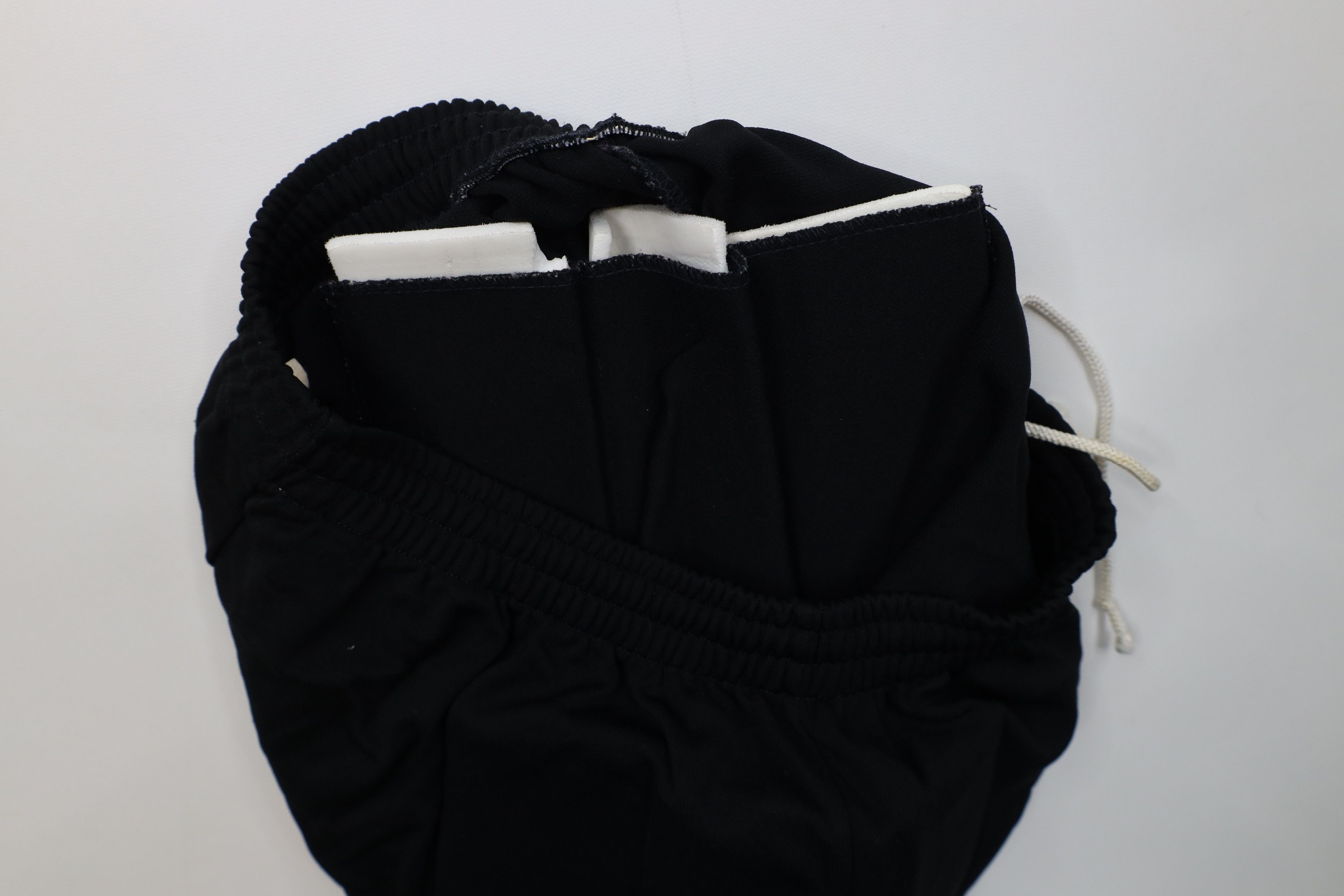 Adidas Vintage 80s Adidas Goalkeeper Goalie Soccer Shorts Black USA Size US 34 / EU 50 - 8 Thumbnail