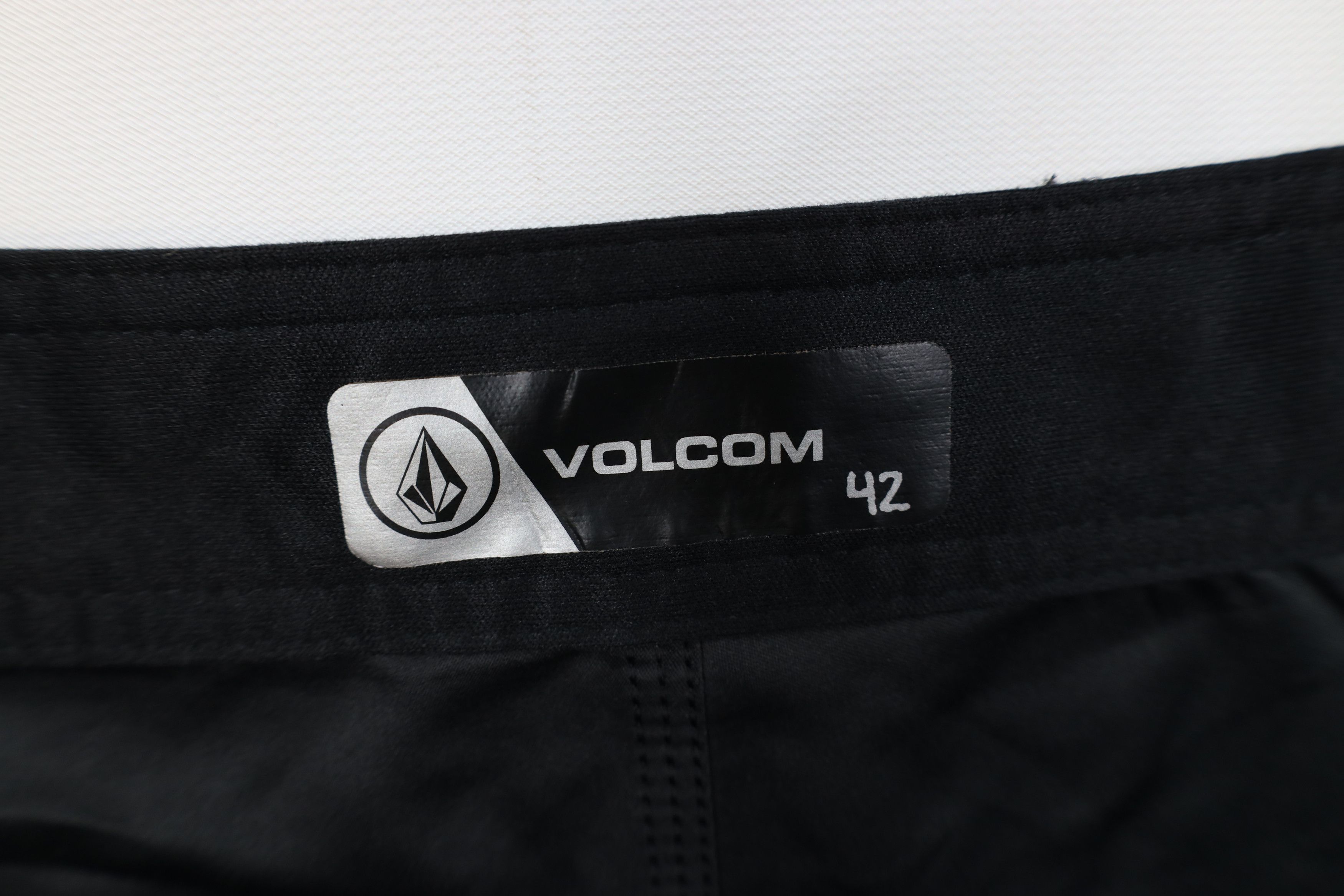 Volcom Vintage Y2K Volcom Surfing Spell Beach Board Shorts Black Size US 42 / EU 58 - 7 Thumbnail