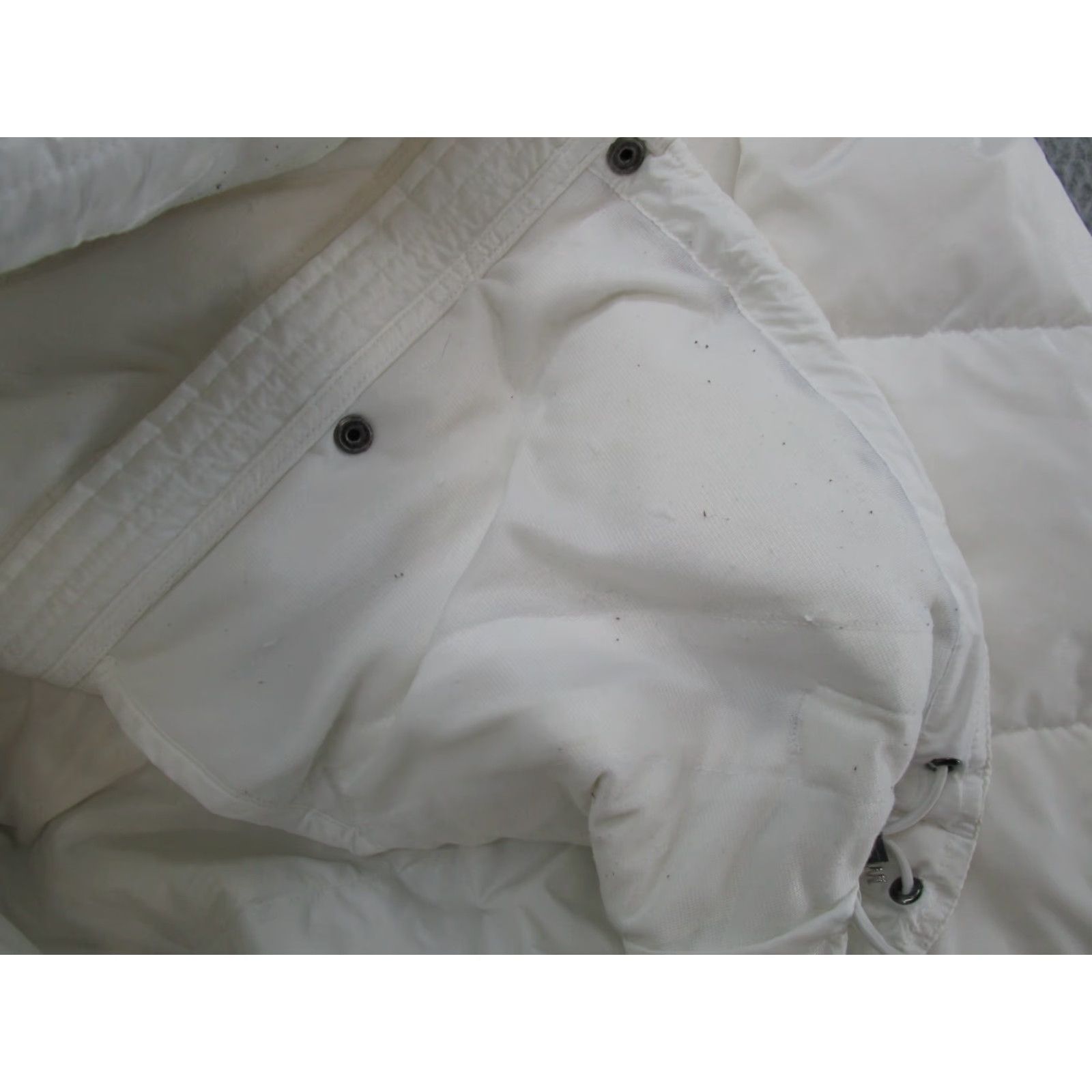 Nike VINTAGE Nike Sportswear Silver Tag Jacket Women's White Down Fill Puffer Size M Read Size M / US 6-8 / IT 42-44 - 4 Thumbnail