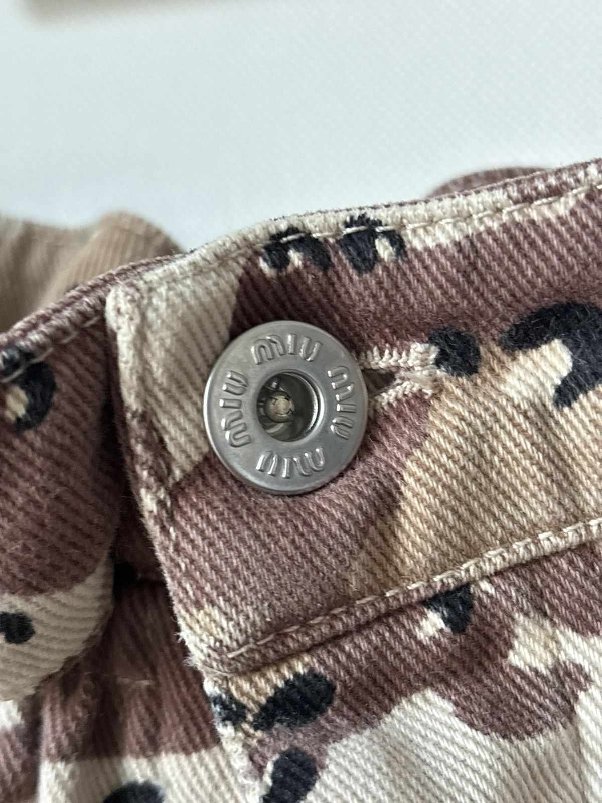 Miu Miu Miu Miu high waisted camo pants Size 27" / US 4 / IT 40 - 4 Thumbnail