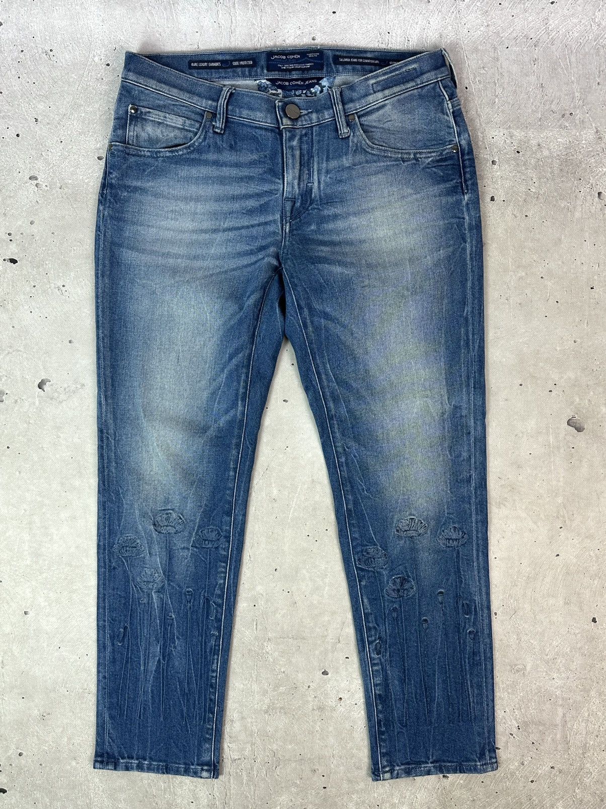 Jacob Cohen Jacob Cohen Karen Handmade Embroidered Floral Blue Jeans Size 30" / US 8 / IT 44 - 2 Thumbnail