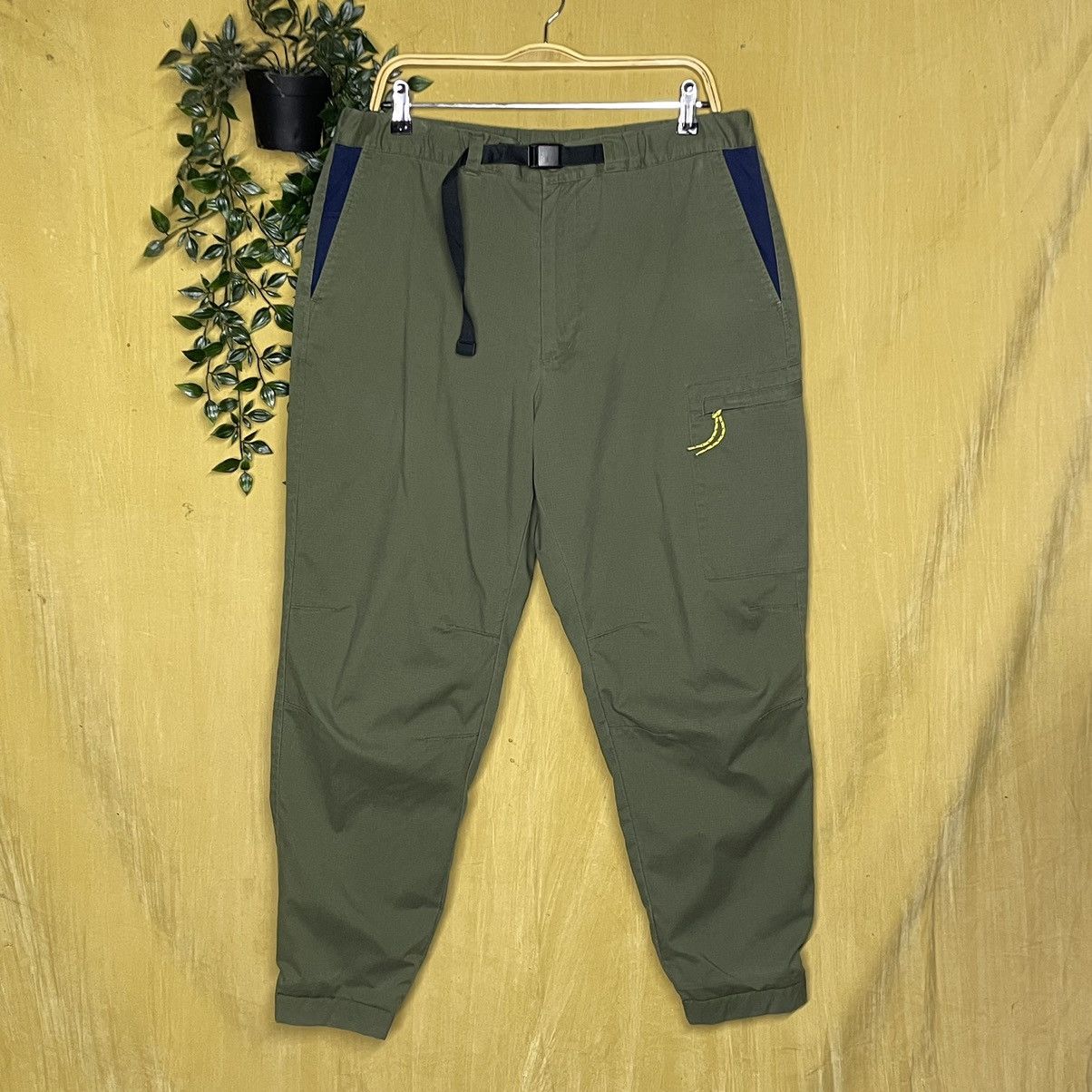 Image of J W Anderson x Uniqlo Jw Anderson X Uniqlo Jogger Cargo Pant in Army Green, Men's (Size 36)