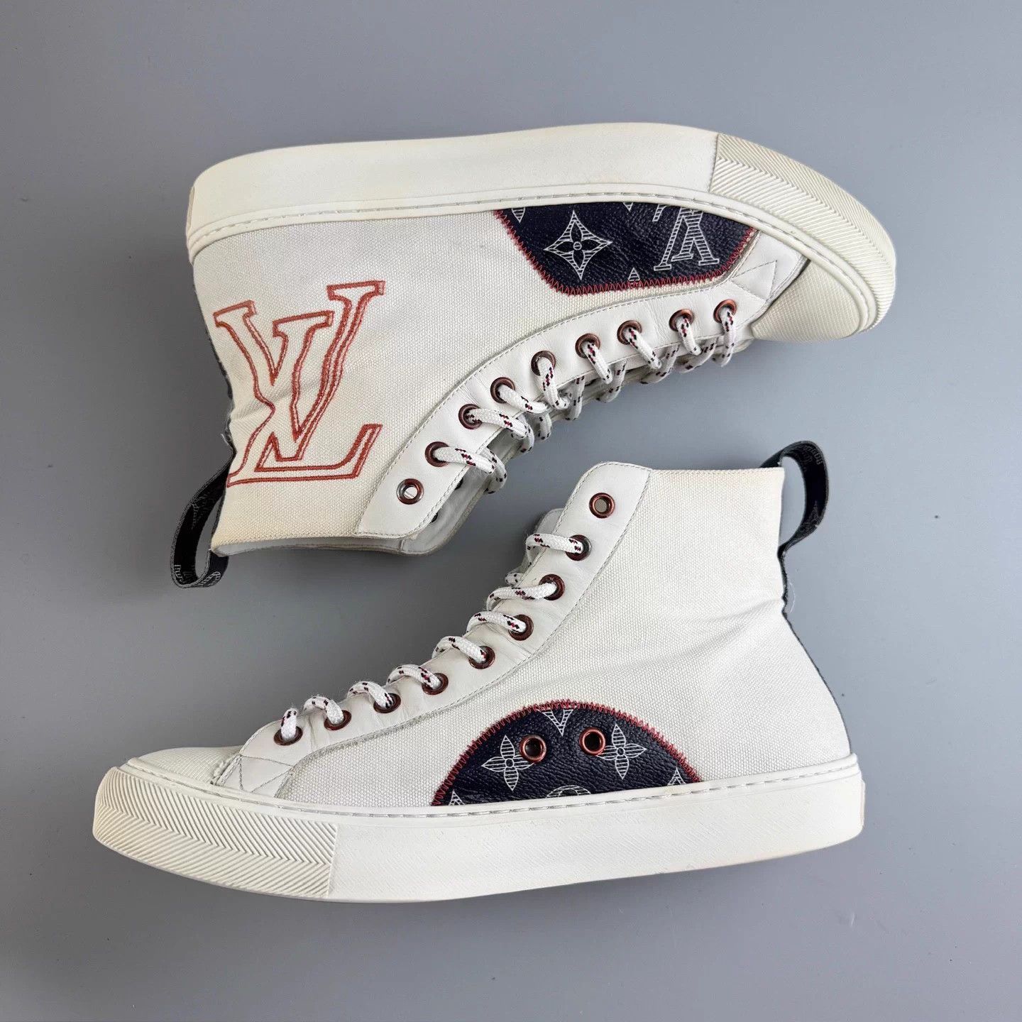 Louis Vuitton LV Monogram lace-up sneakers 41 EU 95 New Size US 8 / EU 41 - 6 Thumbnail