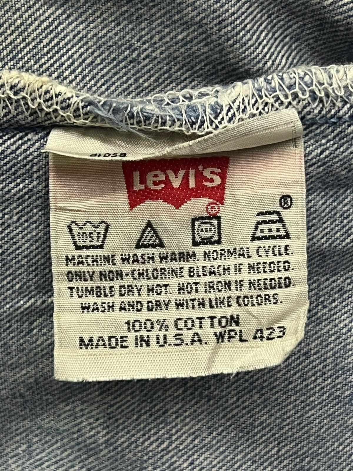 Levi's Loose Vintage 90s Levi’s 501 U.S.A - Faded Wash, Distressed Size US 37 - 12 Thumbnail