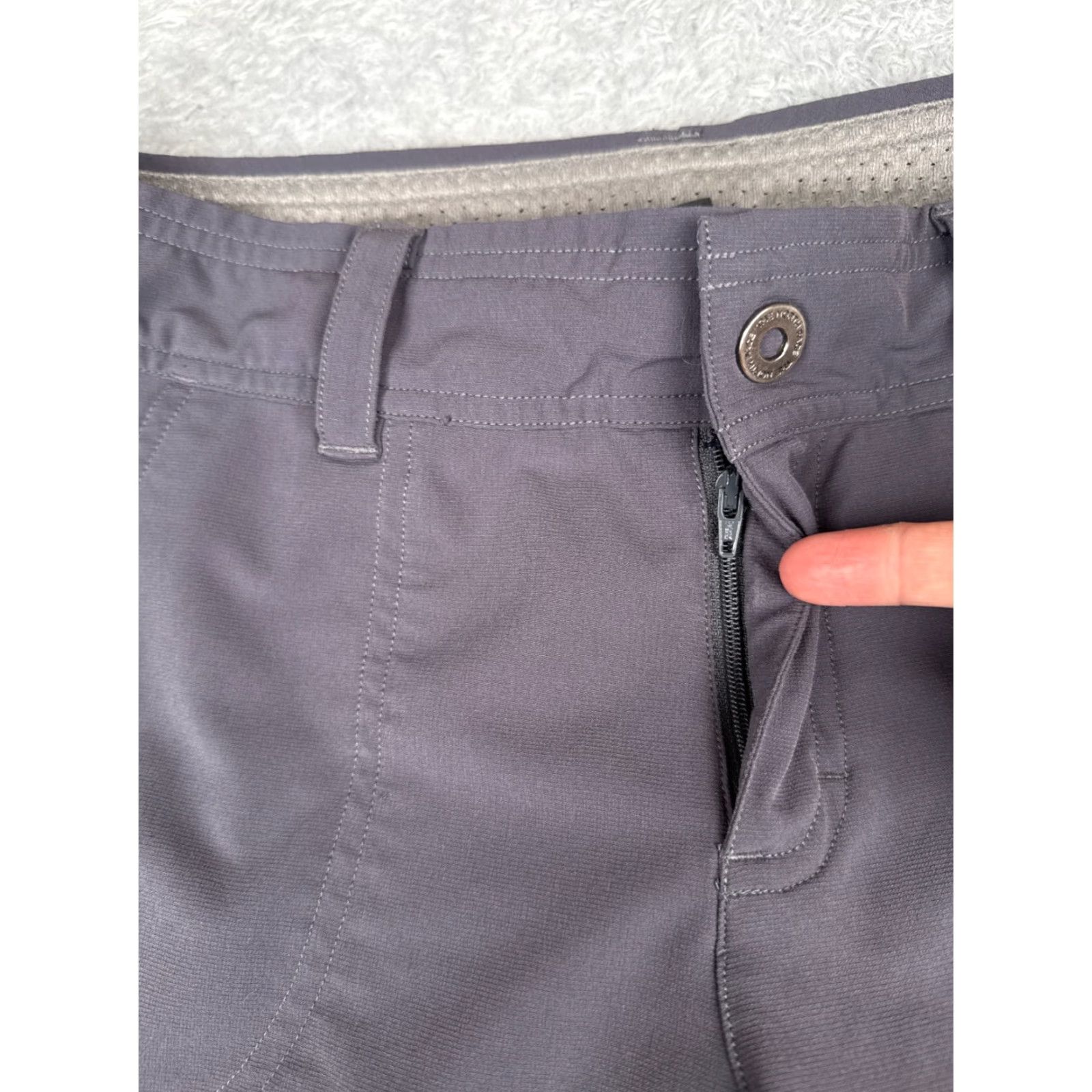 The North Face The North Face Pants Womens 10 Gray Capri Crop Polyester Blend Hike Camp 32x20 Size 32" / US 10 / IT 46 - 5 Thumbnail