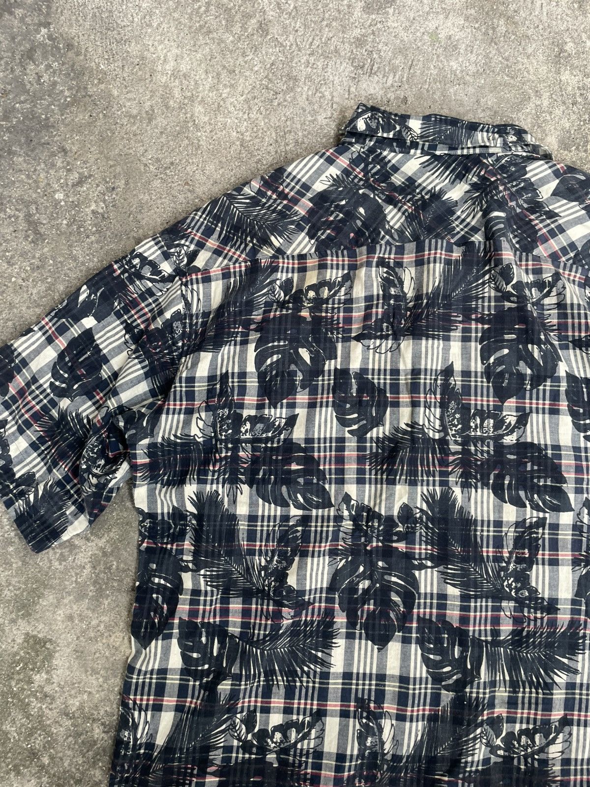 Yohji Yamamoto Short Sleeve Casual Button-Down Shirts for Men Size US L / EU 52-54 / 3 - 5 Thumbnail