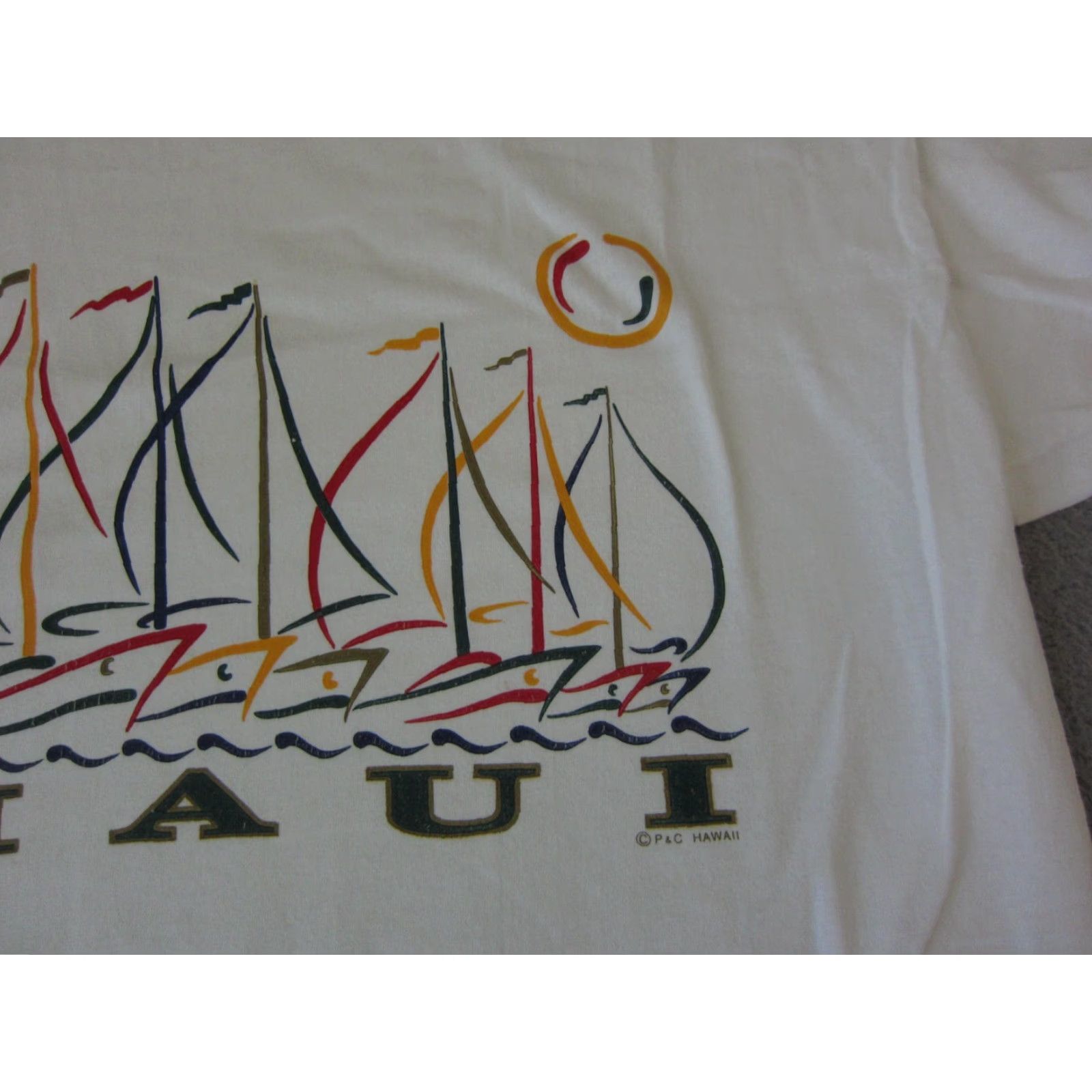 Hanes VINTAGE Hanes Maui Shirt Adult XL White Hawaii Mens Sailing Boat 80s Classic School T-Shirt Size US XL / EU 56 / 4 - 4 Thumbnail