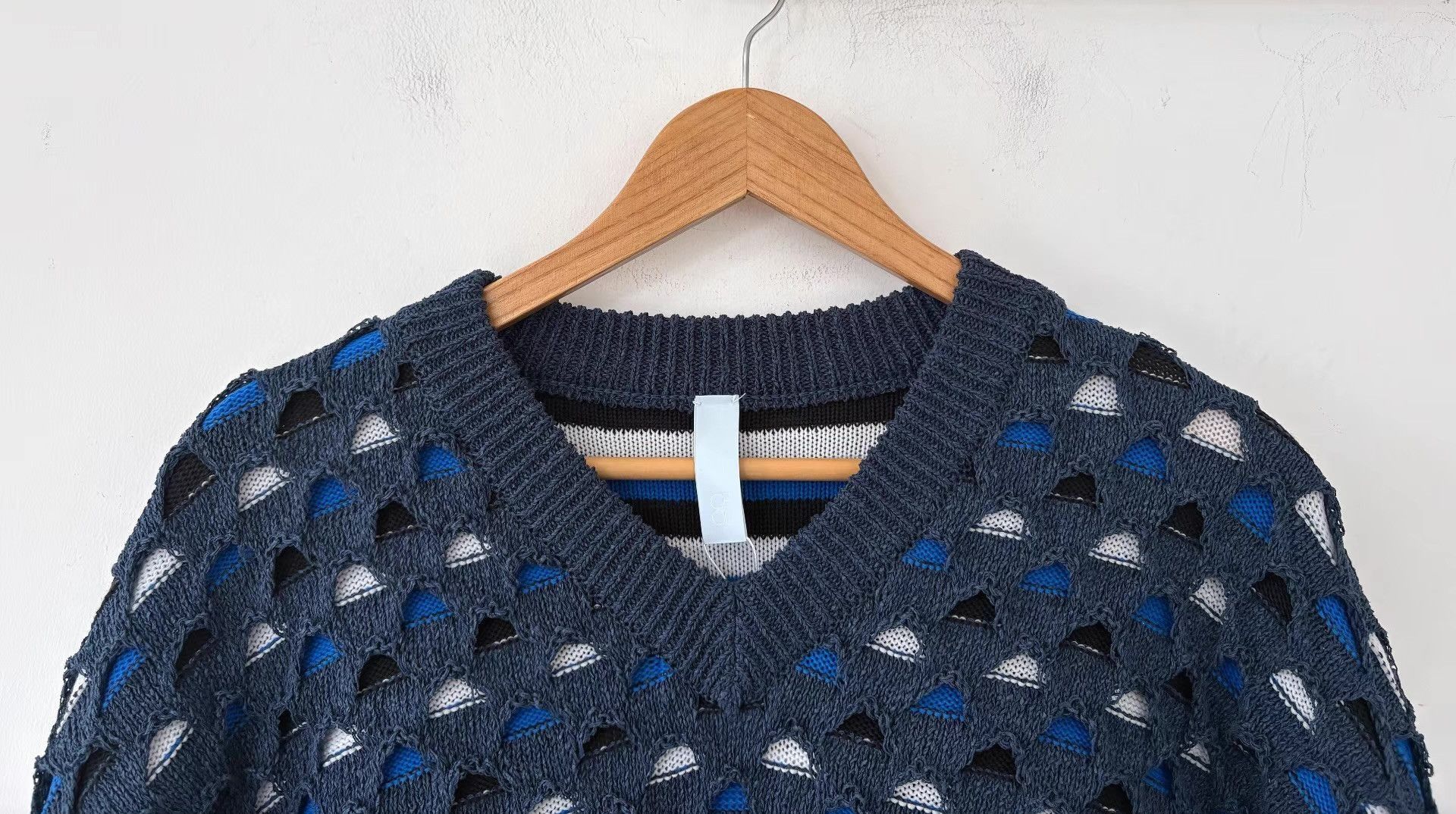 CFCL Blue V-Neck Patterned Sweater Size M Size US M / EU 48-50 / 2 - 7 Thumbnail