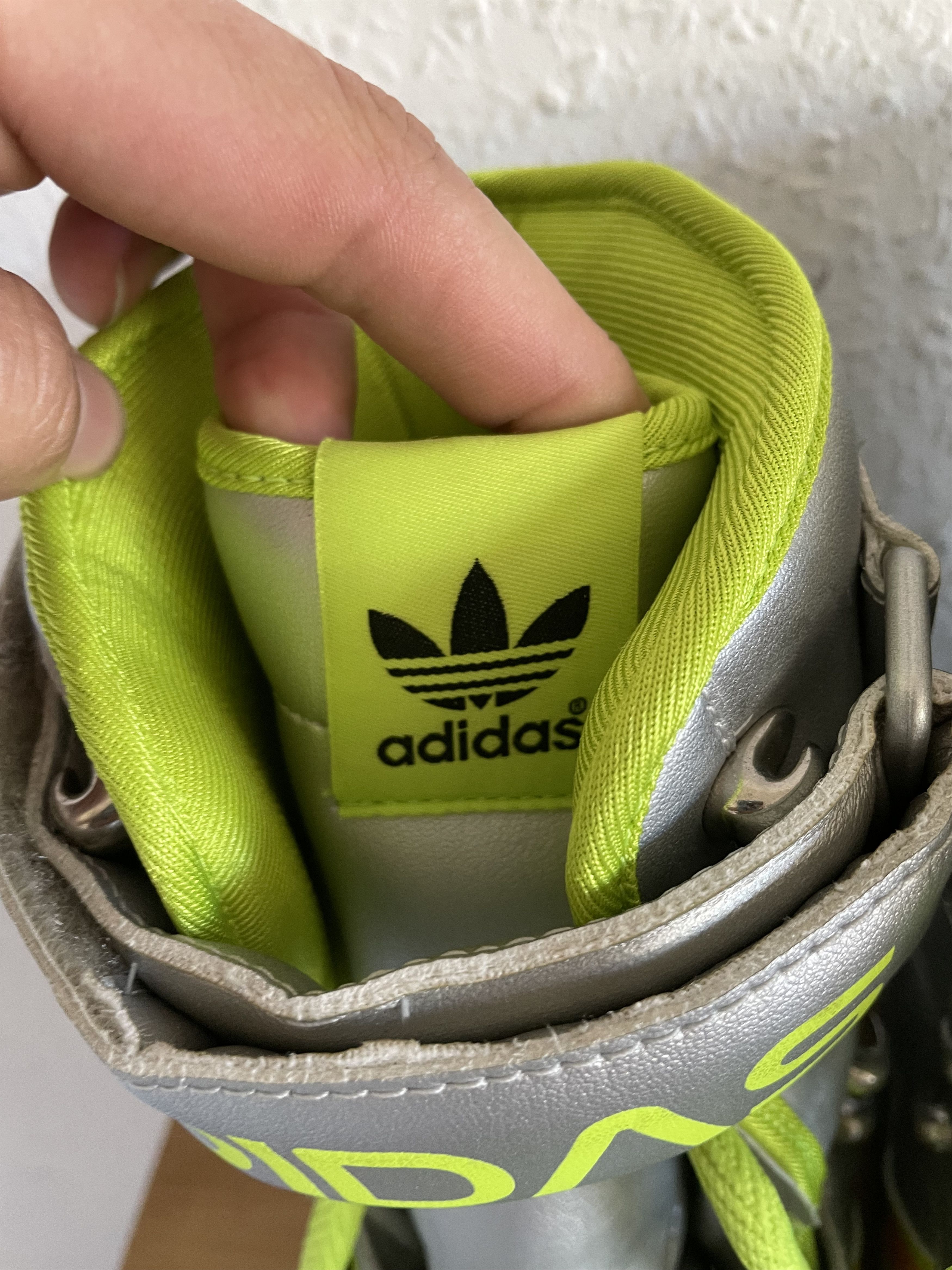 Adidas × Jeremy Scott JS Snow Moon Boot Silver Neon Size US 9.5 / EU 42-43 - 5 Thumbnail