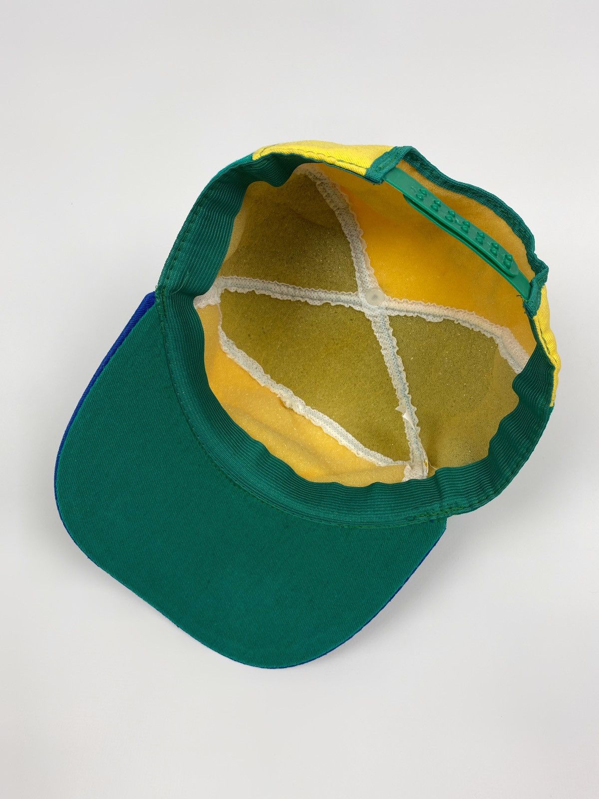 Vintage 1980’s Vintage Brazil Grand Prix Formula 1 Foam Snap Back Size ONE SIZE - 5 Thumbnail