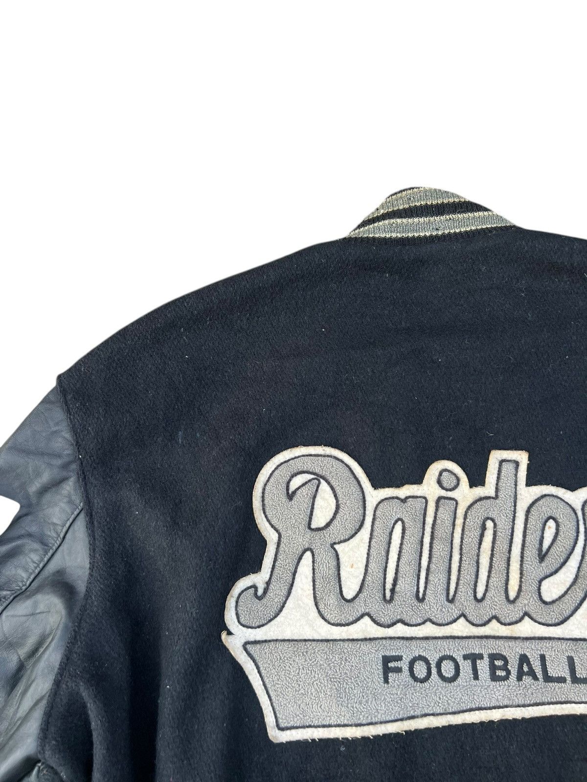 NBA 80s 90s DeLONG Raiders Football Distressed Varsity Jacket Size US L / EU 52-54 / 3 - 18 Thumbnail
