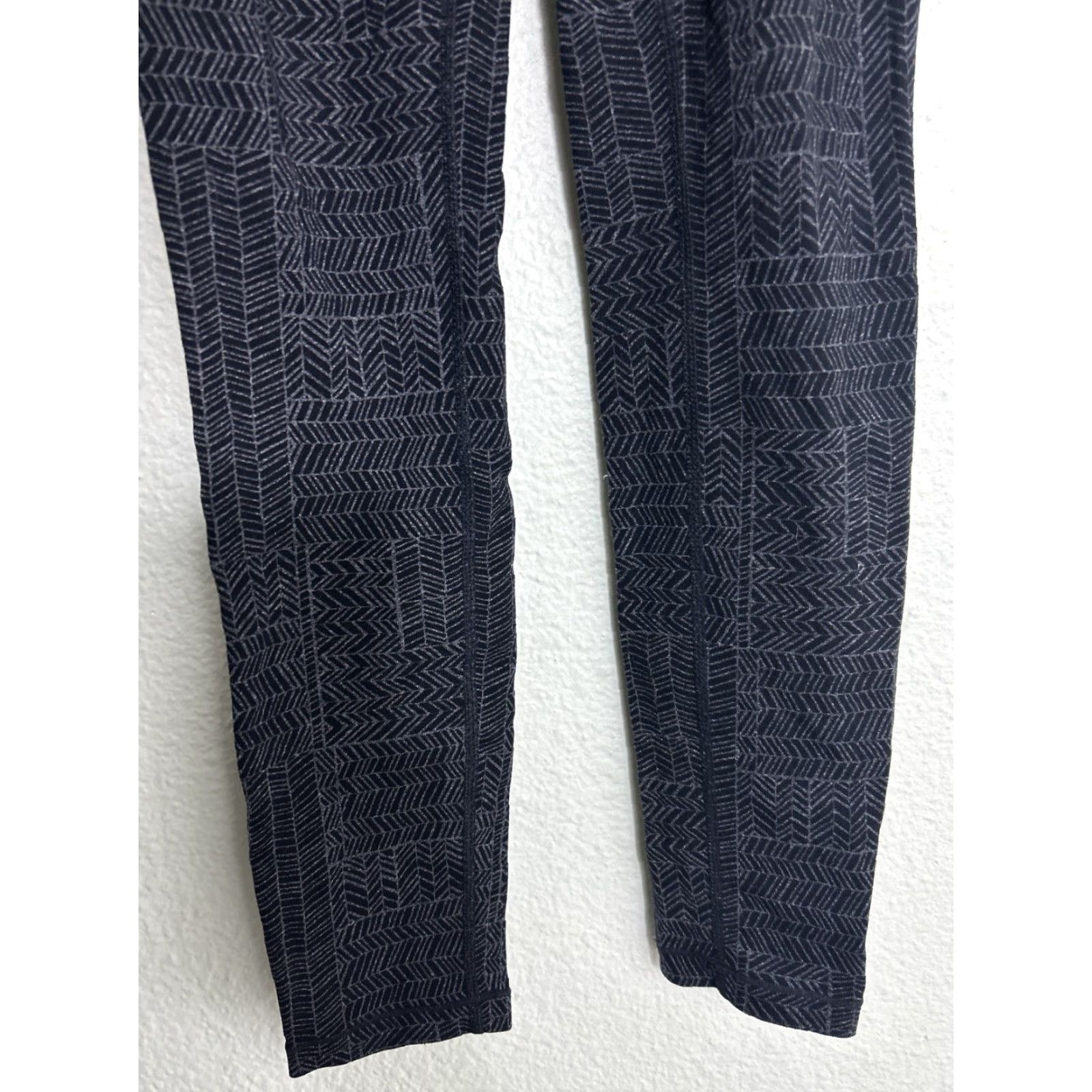 Prana Prana Womens XS Yoga Pants Legging Gray Black Herringbone 26x30 Size 26" / US 2 / IT 38 - 2 Thumbnail