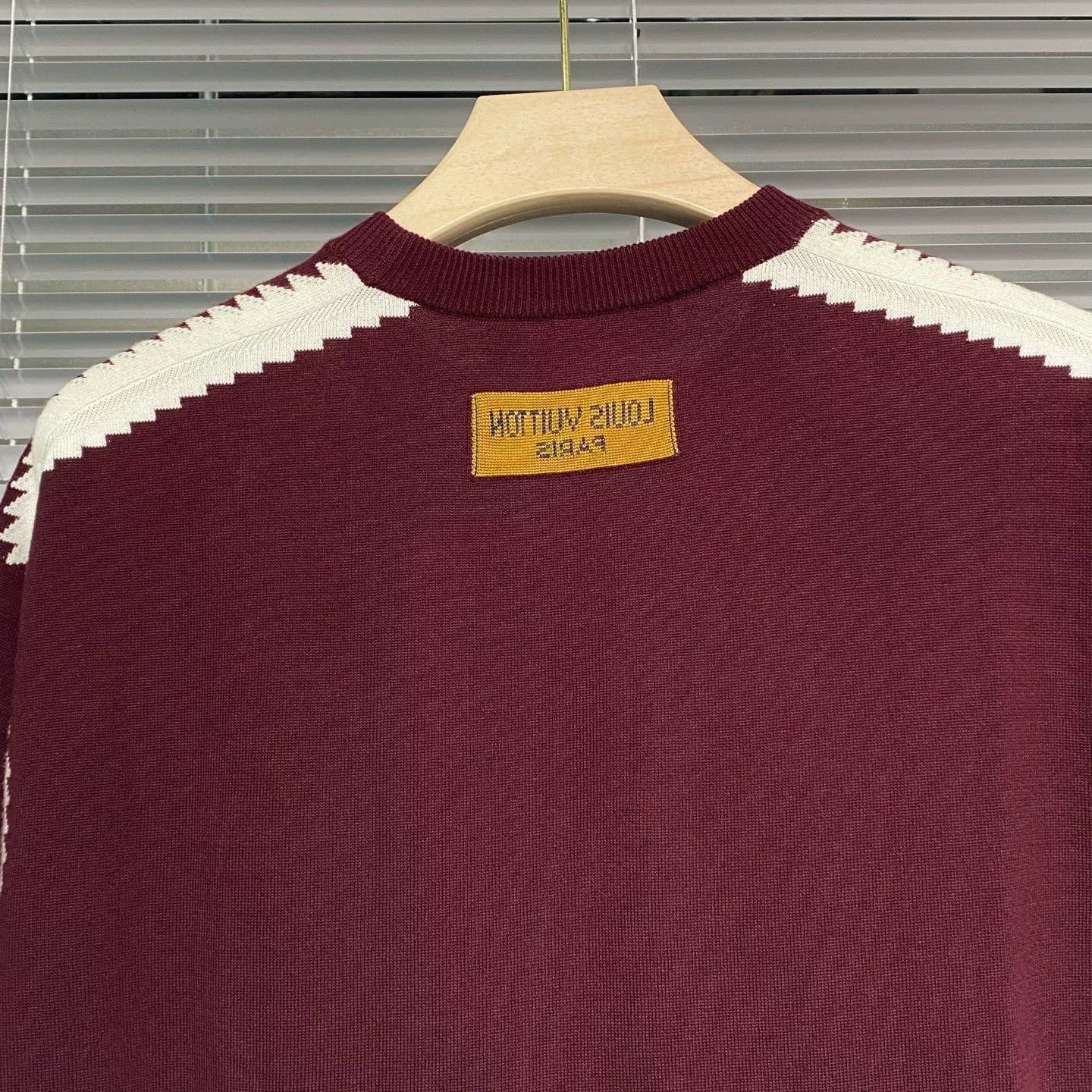 Louis Vuitton LV Knit Short Sleeve with Logo Size US S / EU 44-46 / 1 - 6 Thumbnail
