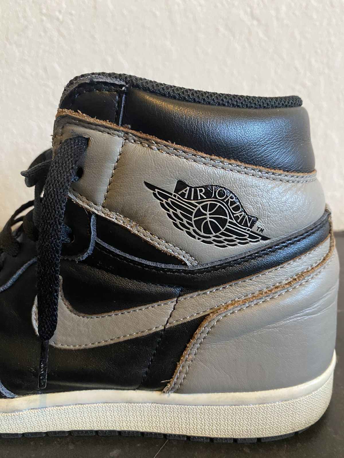 Jordan Brand × Nike Air Jordan 1 Retro High OG ‘Shadow’ 2018 Size US 10 / EU 43 - 8 Thumbnail