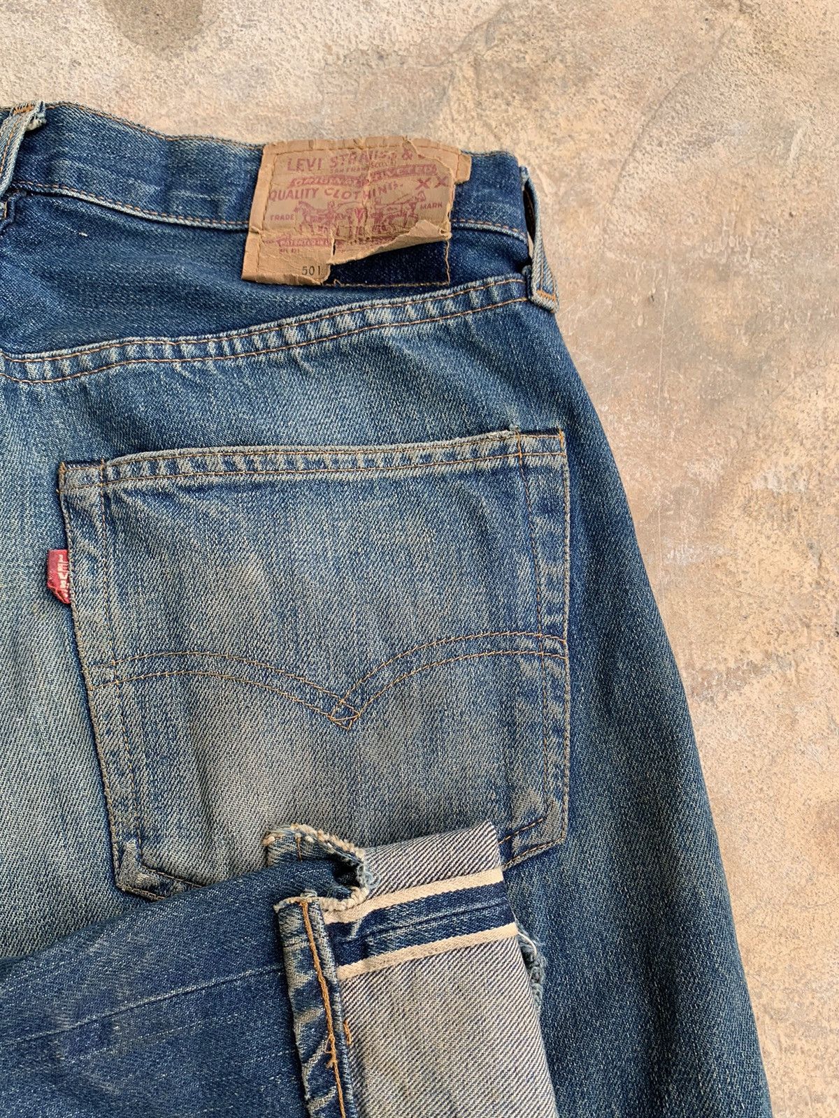 Levi's × Vintage Big E Vintage Levi’s 501 Redline Jeans Selvedge Distressed Size US 29 - 3 Thumbnail