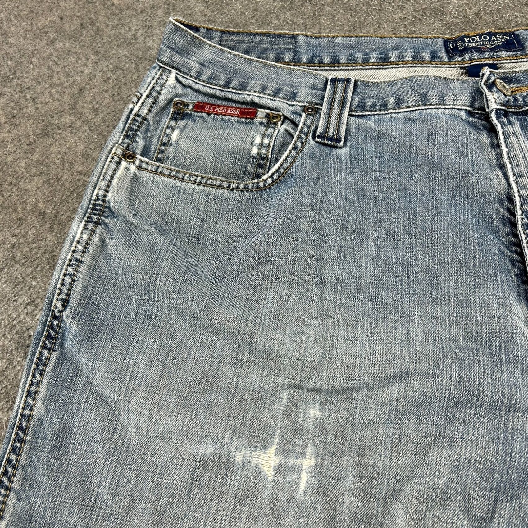 Vintage US Polo Assn Shorts Mens 40 Blue Carpenter Light Wash Denim Distressed Cargo Pocket Regular Inseam 13 Summer Spring Vintage No Mens Size US L / EU 52-54 / 3 - 6 Thumbnail