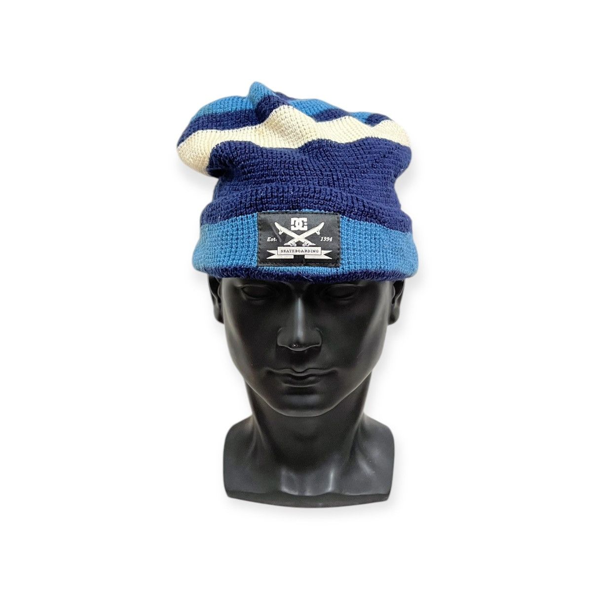 Vintage Vintage DC Shoes Skateboard Beanie Hats Size ONE SIZE - 1 Thumbnail