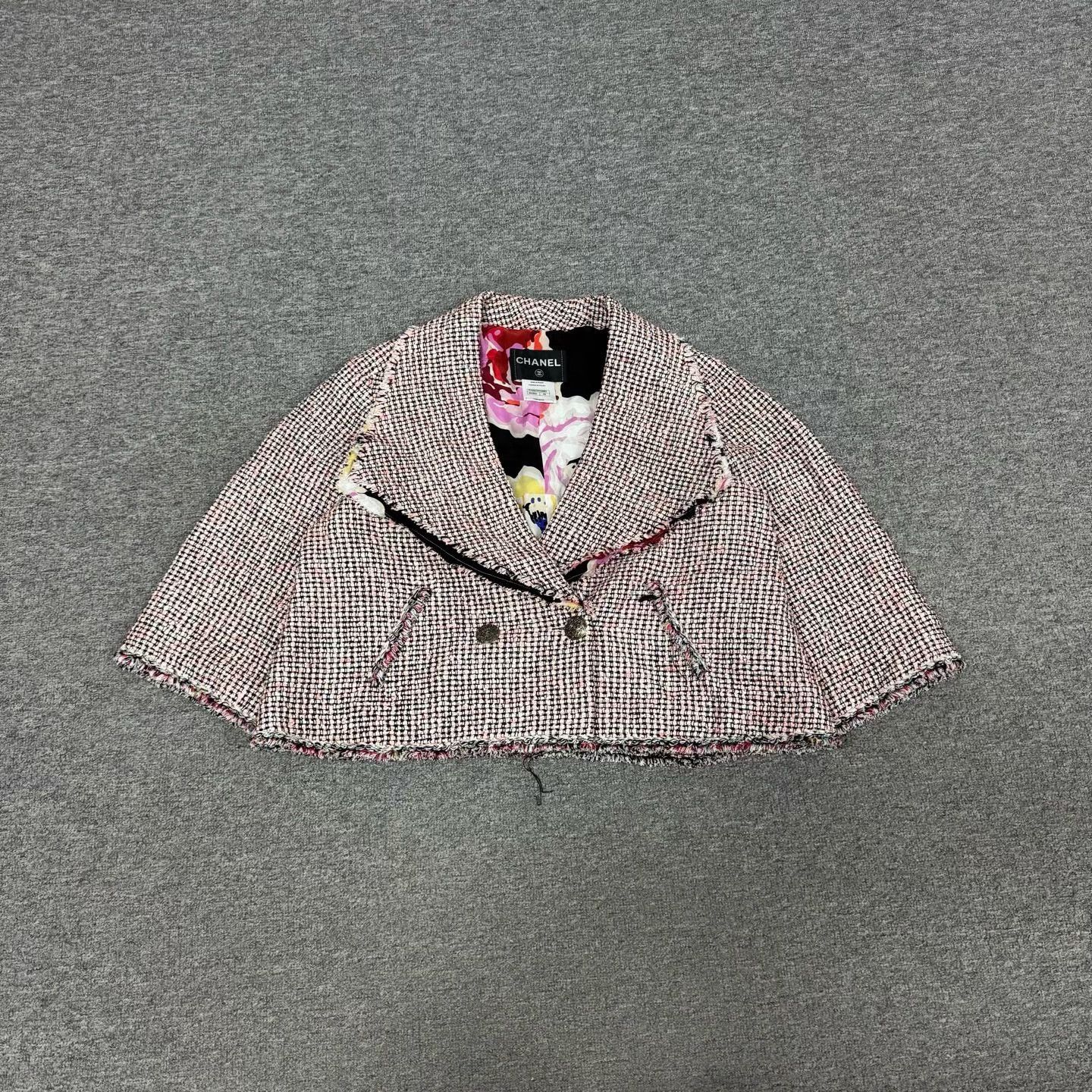 Chanel Chanel Tweed Large Collar Jacket FR 42 Size M / US 6-8 / IT 42-44 - 1 Thumbnail