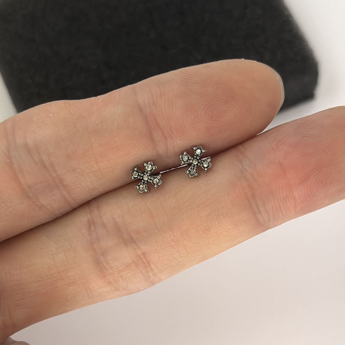 Other Screw Back 5mm Small Cross Stud Earrings for Men Women Size ONE SIZE - 4 Thumbnail