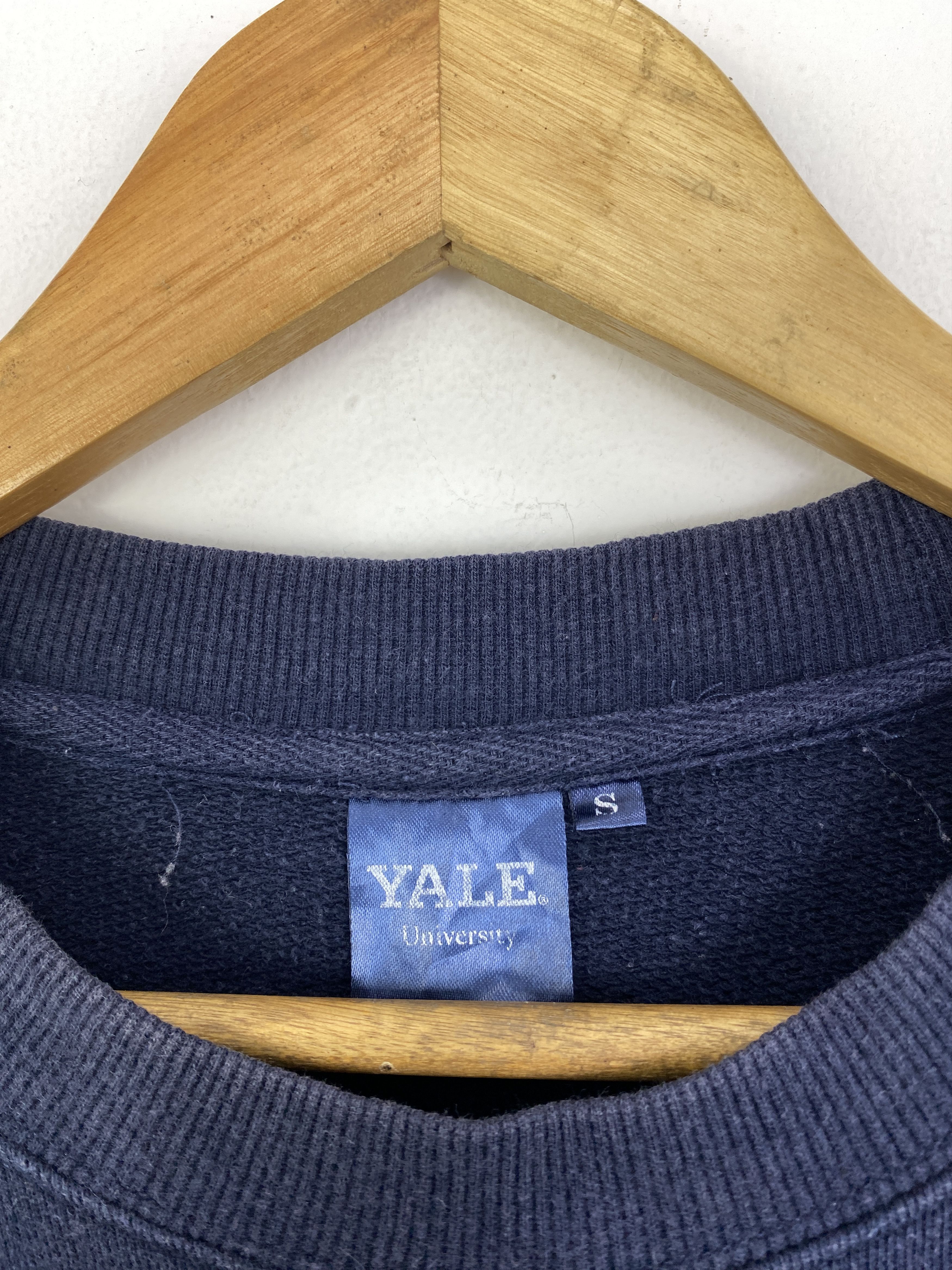 Vintage Vintage Yale Sweatshirt Spellout Crewneck SH0023 Size US S / EU 44-46 / 1 - 5 Thumbnail